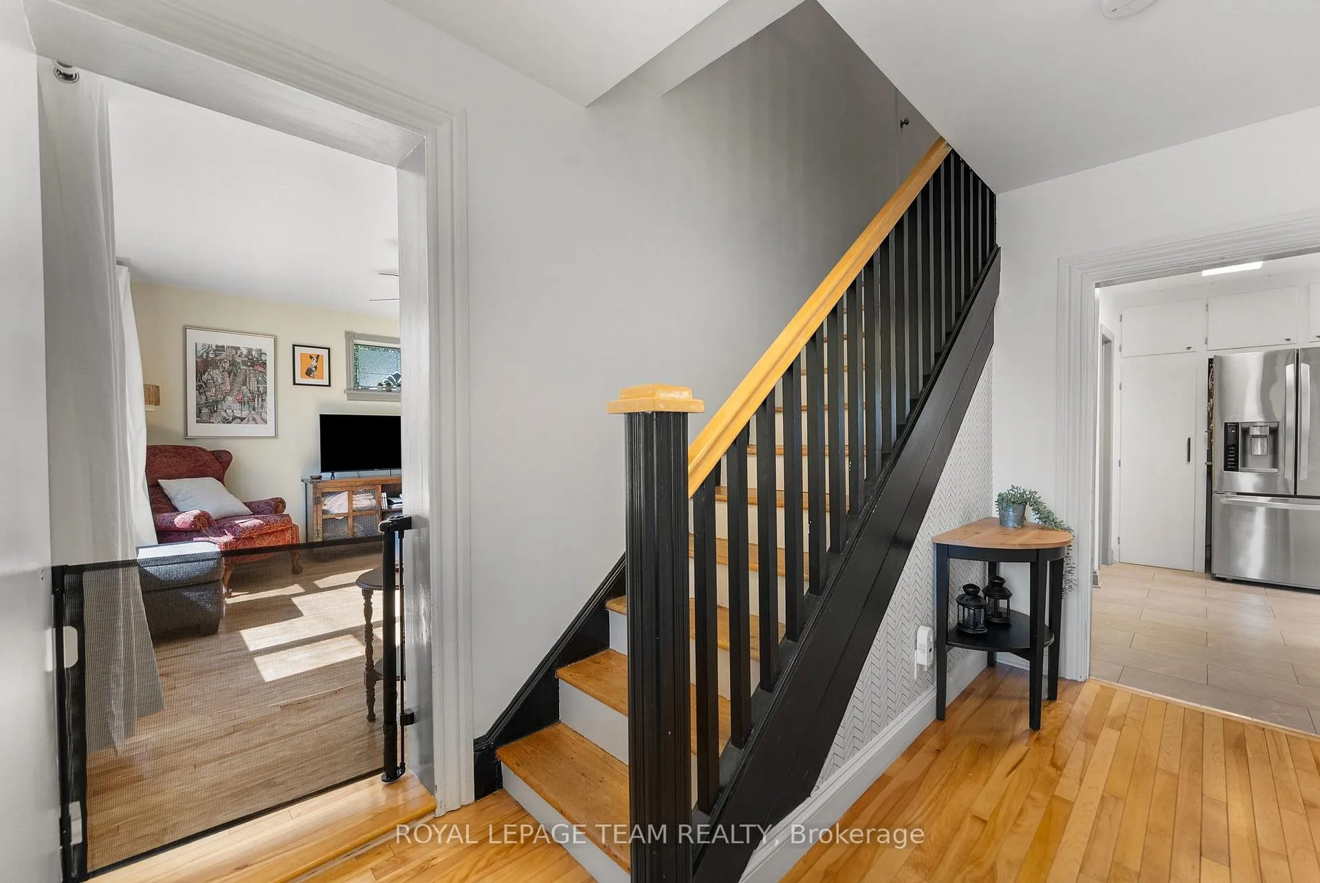 Photo 8 of 212 Prince Street W, Renfrew — HOMEH
