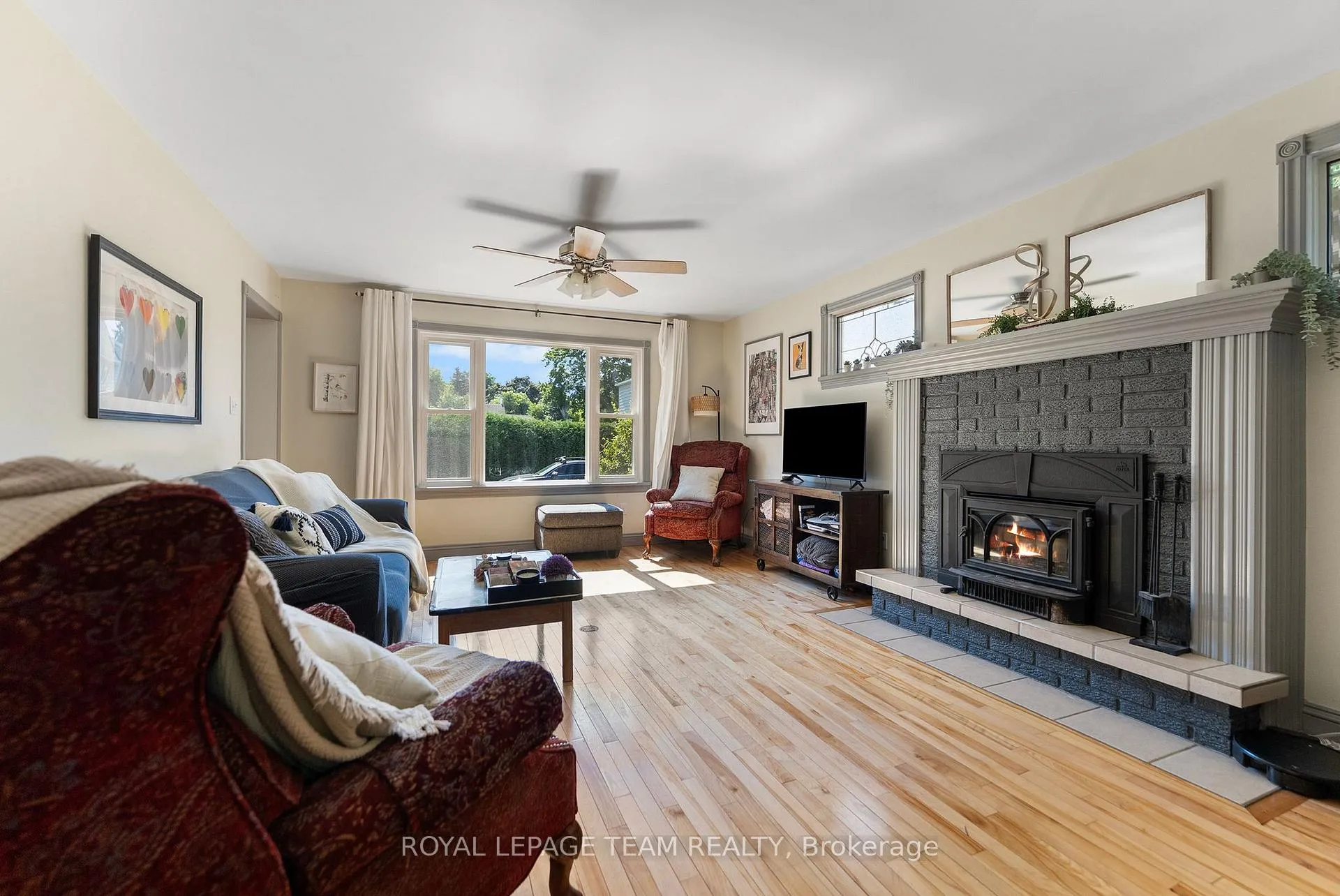 Photo 9 of 212 Prince Street W, Renfrew — HOMEH