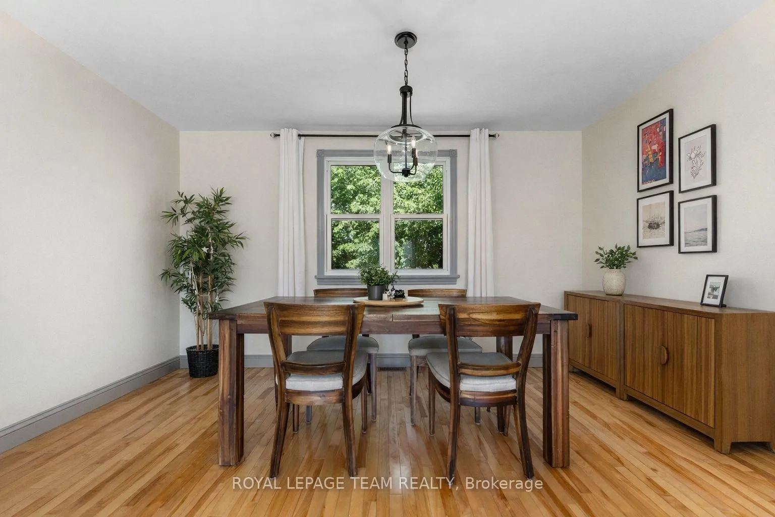 Photo 11 of 212 Prince Street W, Renfrew — HOMEH