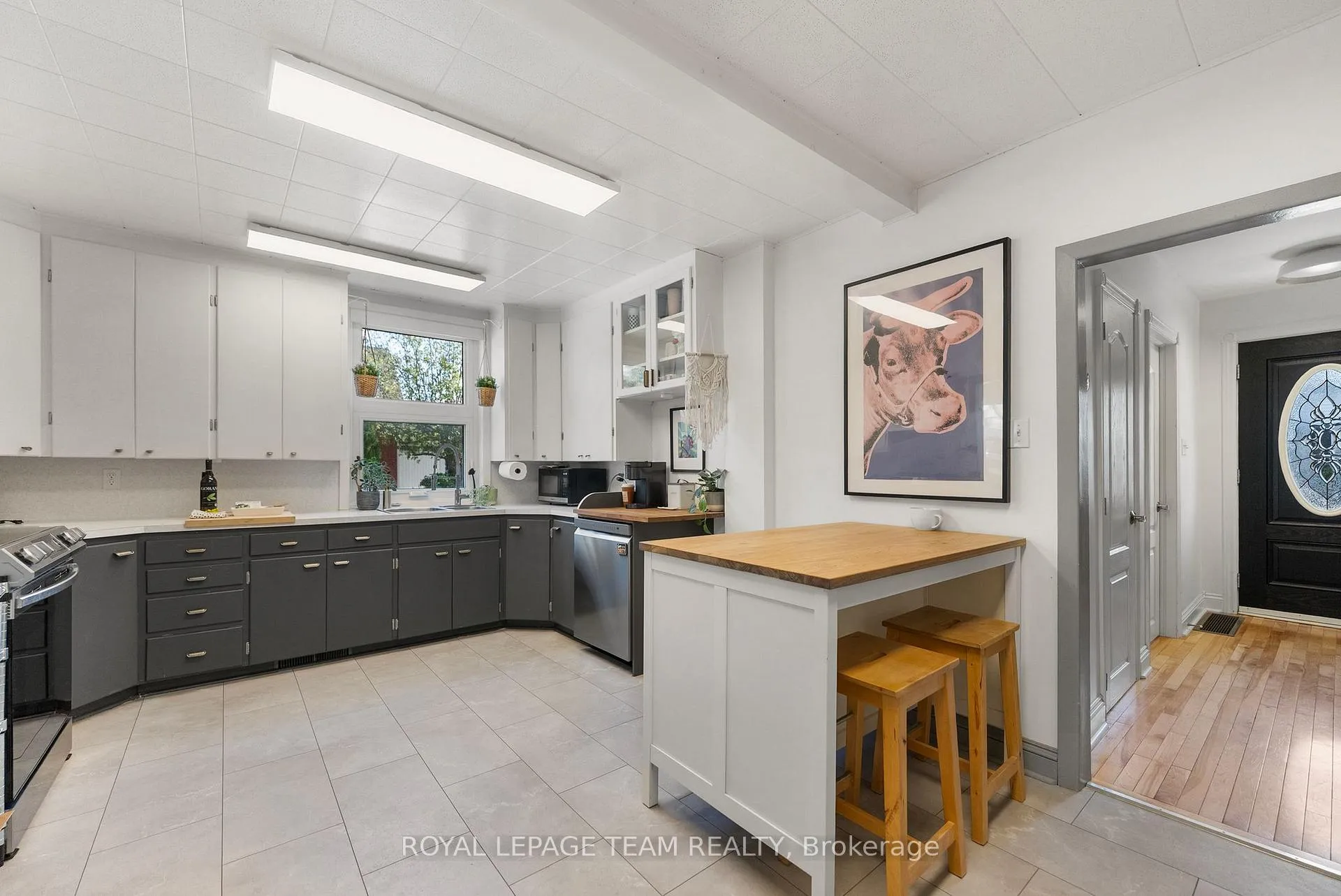 Photo 13 of 212 Prince Street W, Renfrew — HOMEH