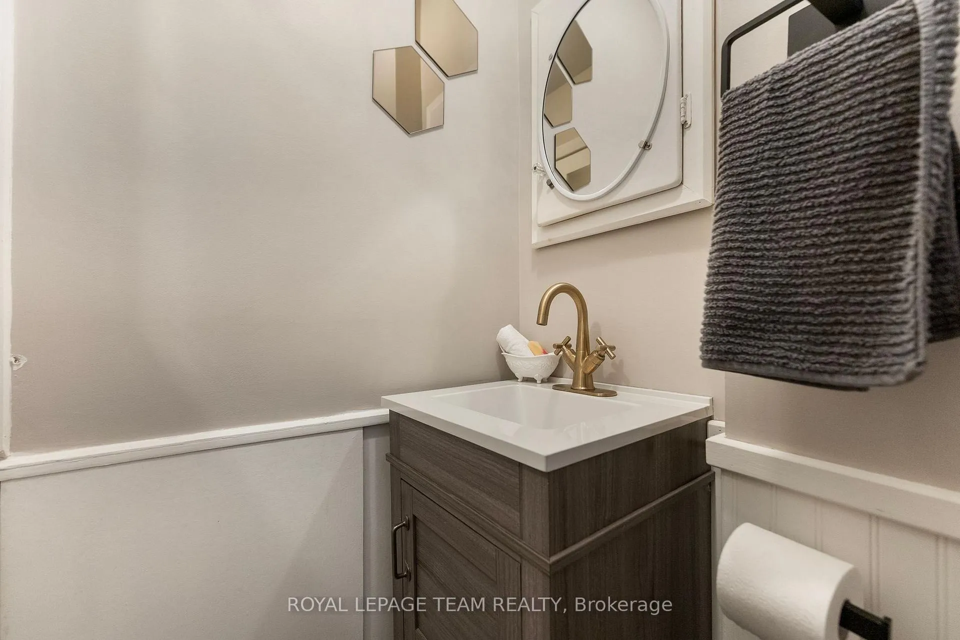 Photo 14 of 212 Prince Street W, Renfrew — HOMEH