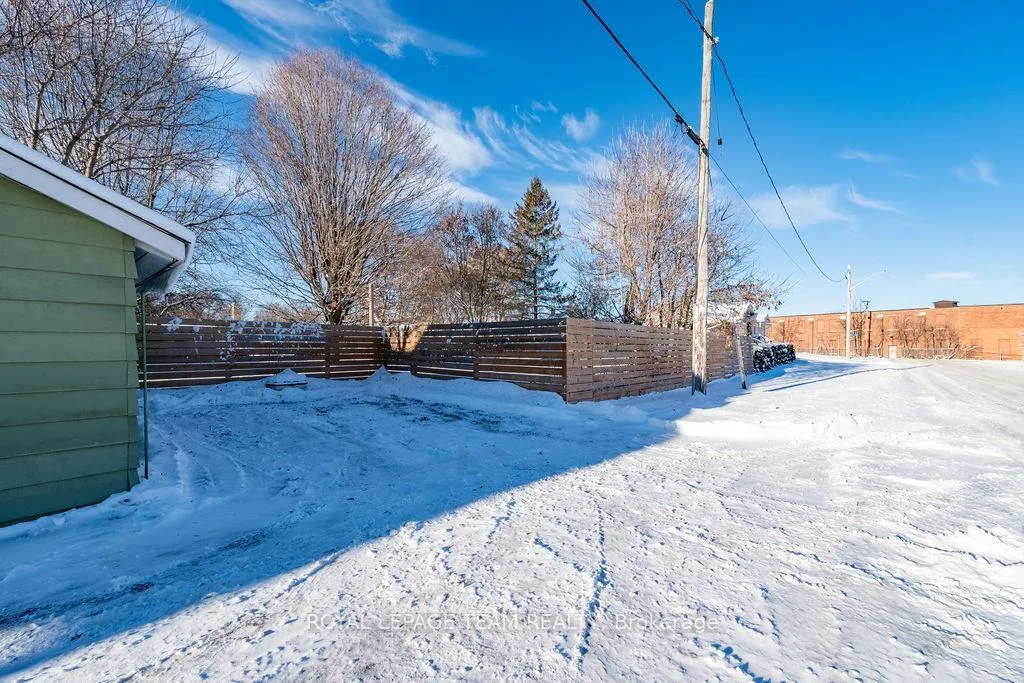Photo 36 of 212 Prince Street W, Renfrew — HOMEH