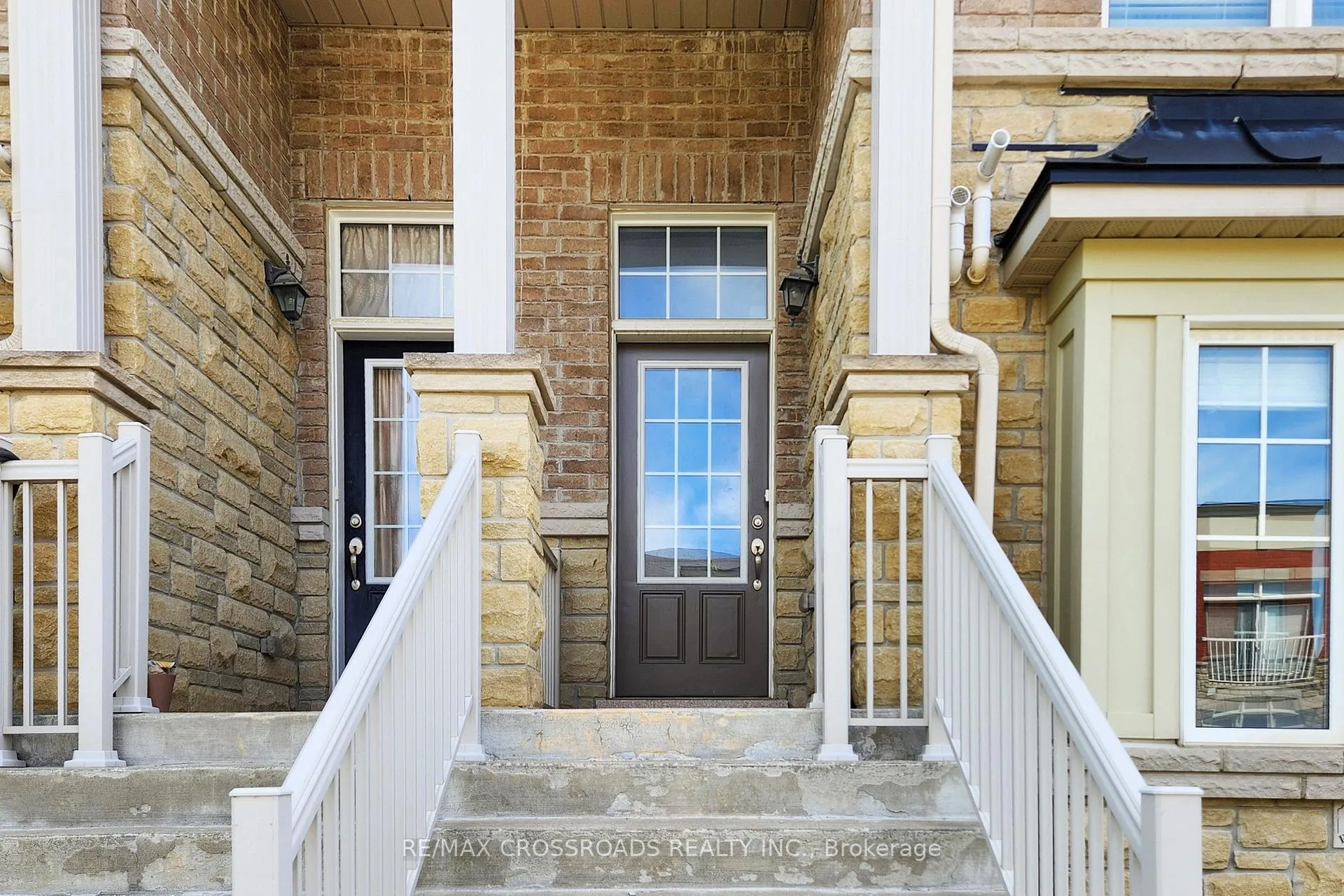 Photo 4 of 7 Gadani Drive, Markham, Greensborough — HOMEH