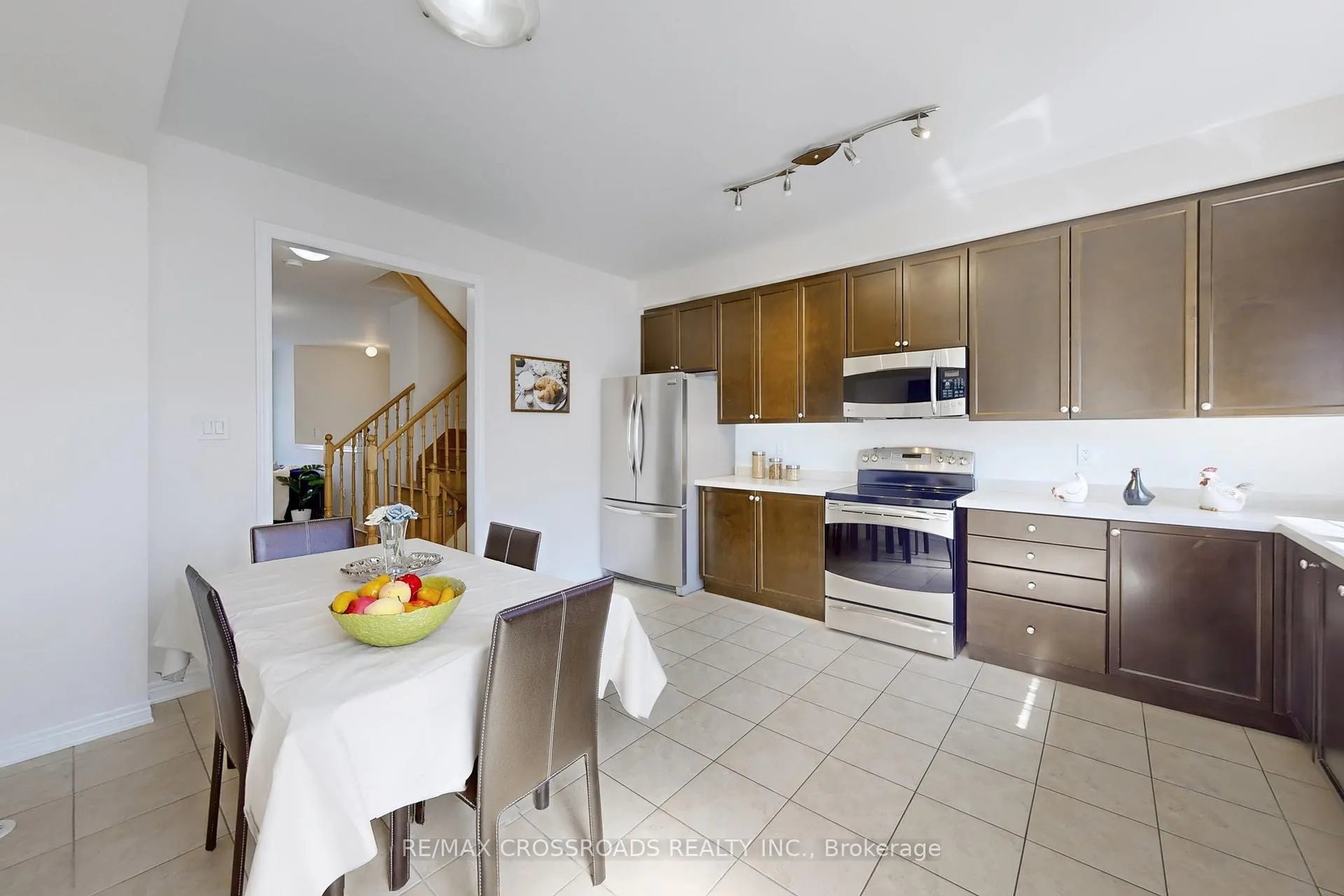 Photo 12 of 7 Gadani Drive, Markham, Greensborough — HOMEH
