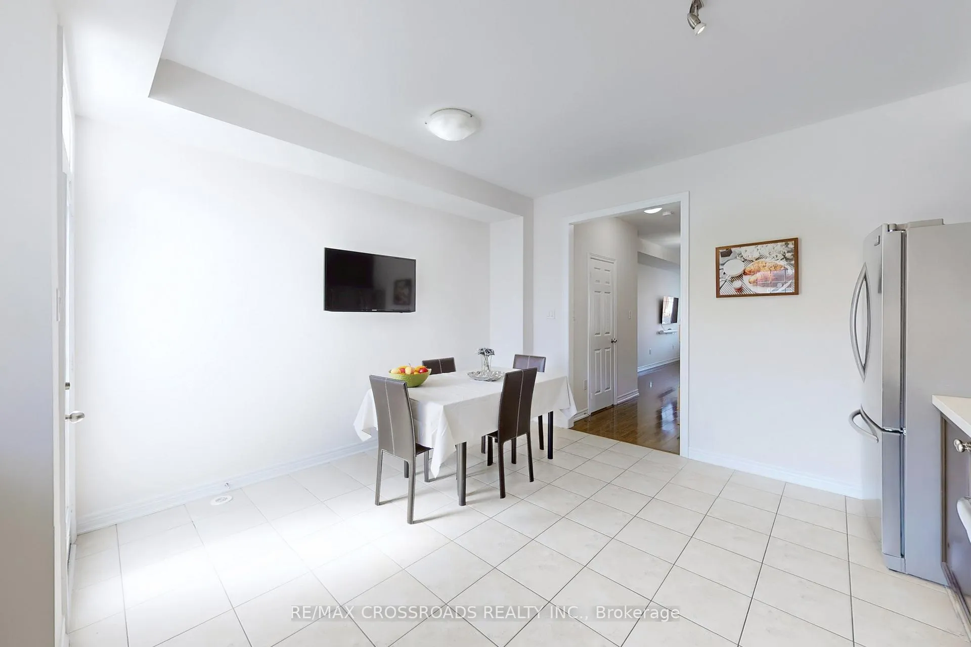 Photo 14 of 7 Gadani Drive, Markham, Greensborough — HOMEH