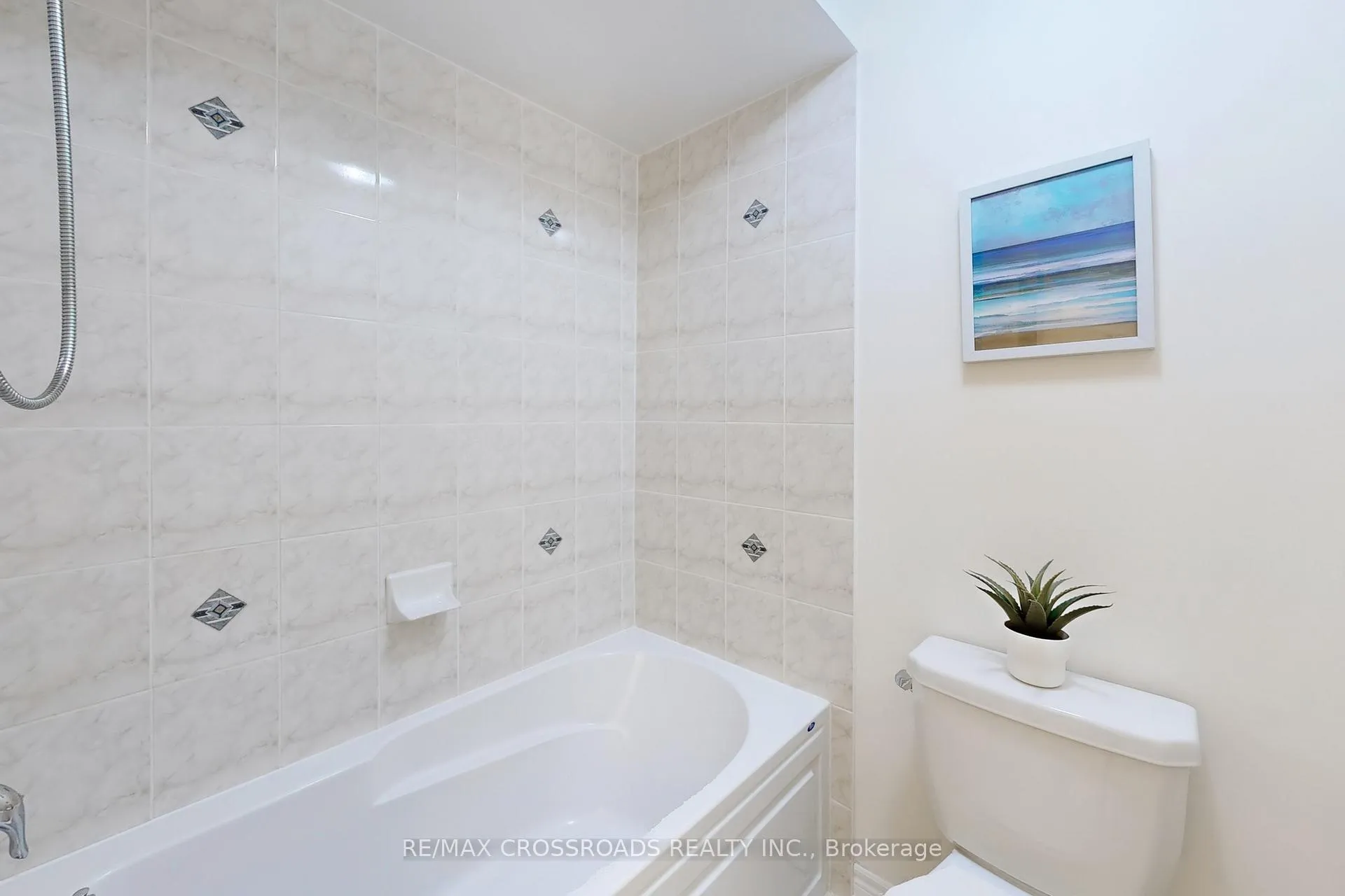 Photo 35 of 7 Gadani Drive, Markham, Greensborough — HOMEH