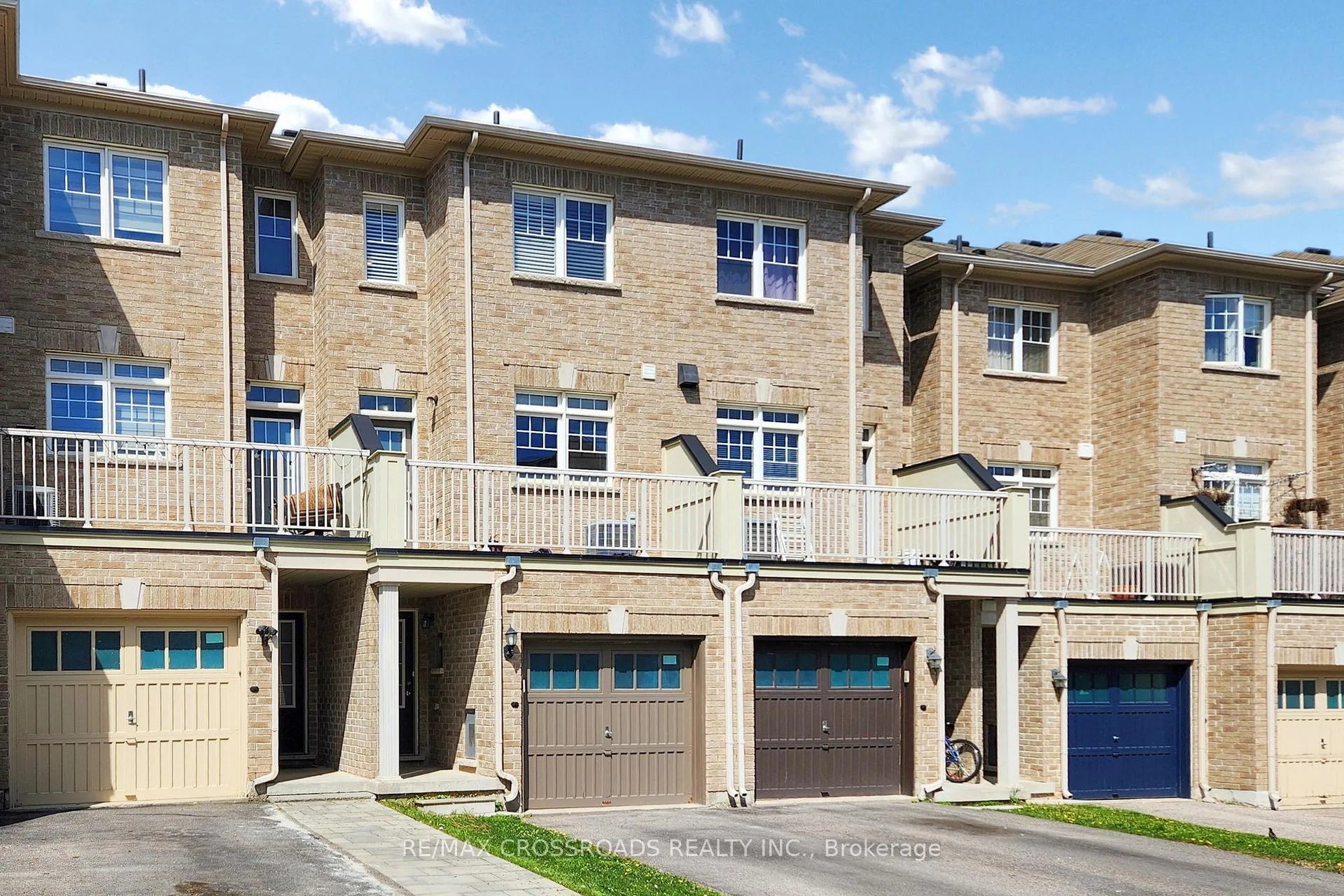 Photo 48 of 7 Gadani Drive, Markham, Greensborough — HOMEH