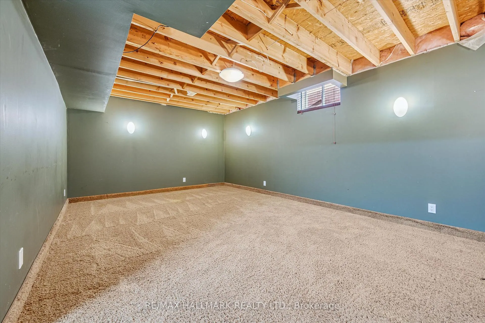 Photo 26 of 503 Brigantine Drive, Waterloo — HOMEH