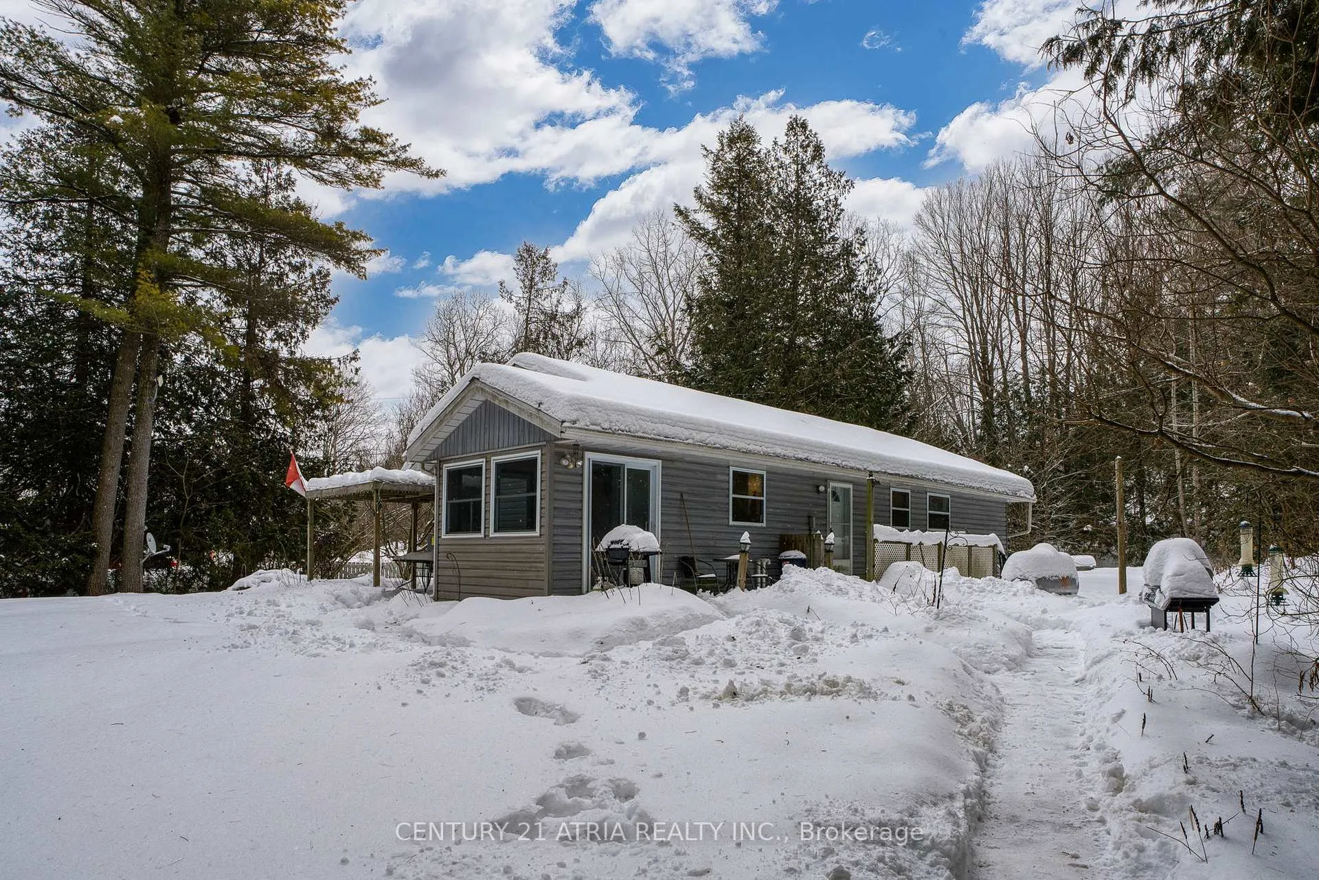 Front of 15454 Little Lake Road