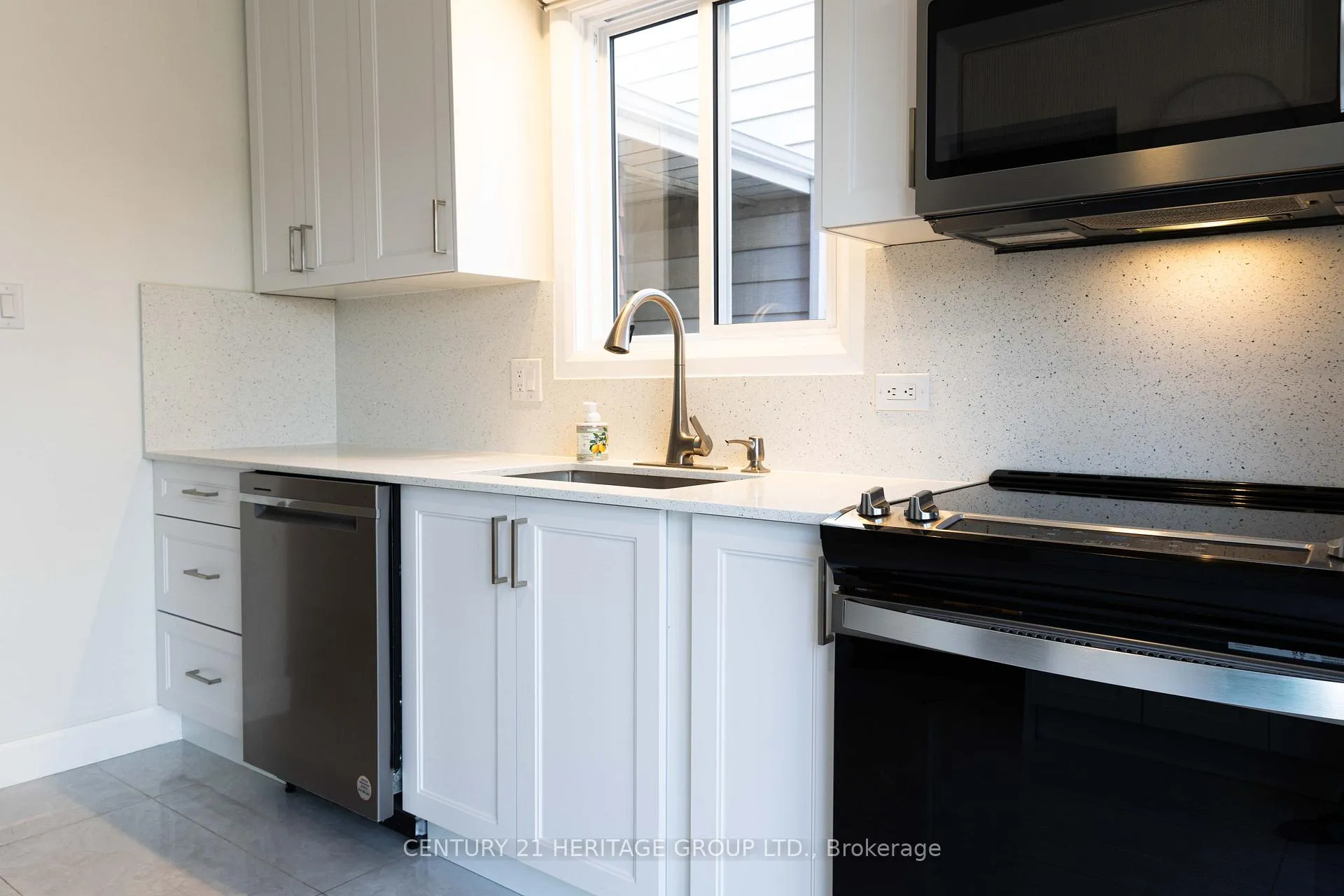 Photo 12 of 54 Glen Avon Crescent, Kitchener — HOMEH