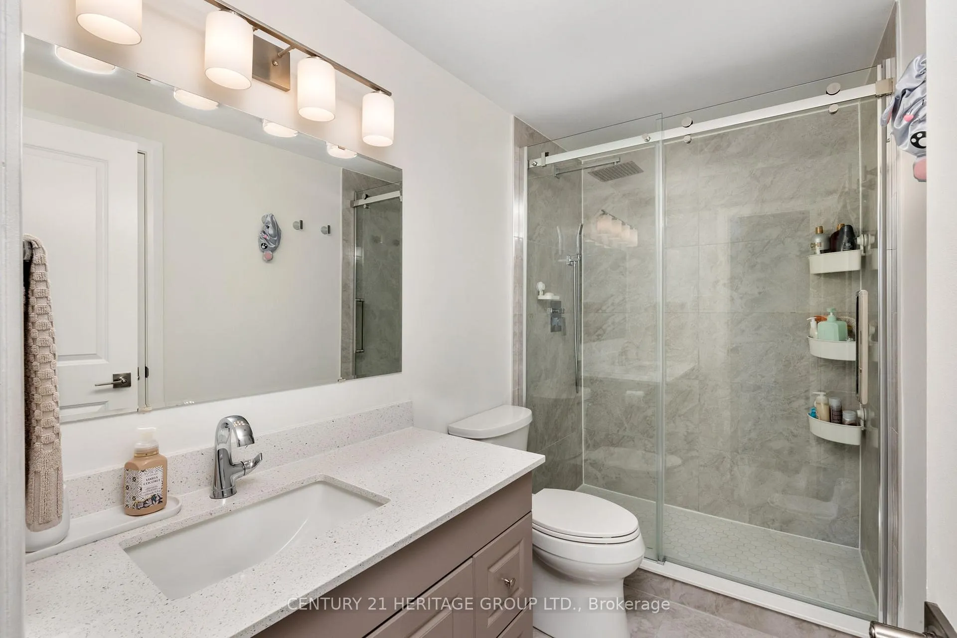 Photo 24 of 54 Glen Avon Crescent, Kitchener — HOMEH