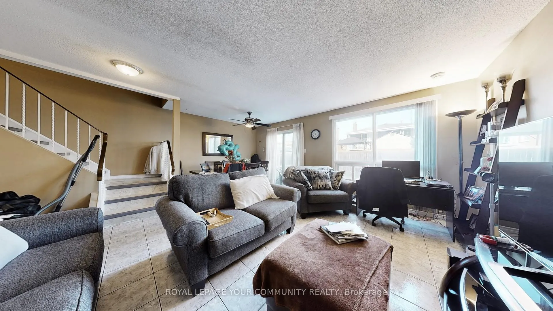Photo 3 of 86 Andrea Lane, Vaughan, East Woodbridge — HOMEH