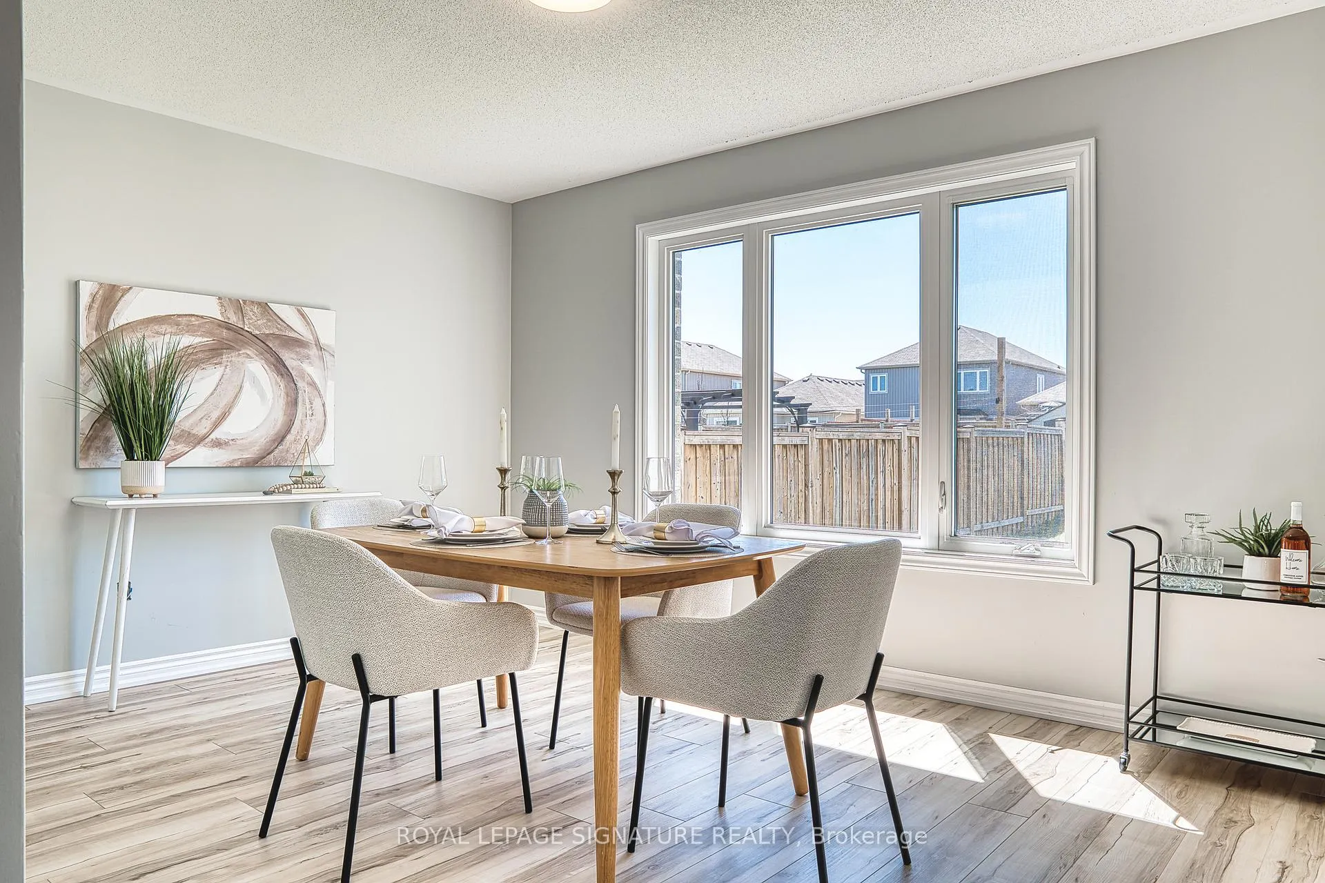 Photo 12 of 410 Armstrong Street W, North Perth, Listowel — HOMEH