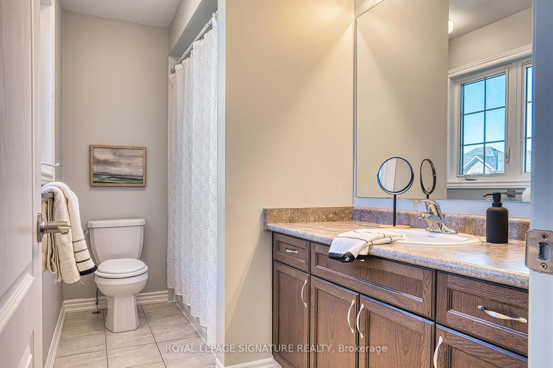 Photo 20 of 410 Armstrong Street W, North Perth, Listowel — HOMEH