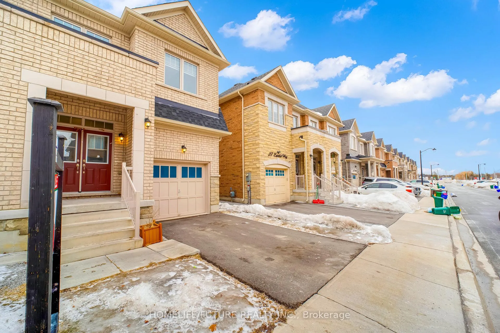 Photo 3 of 29 Erintol Way, Markham, Cedarwood — HOMEH