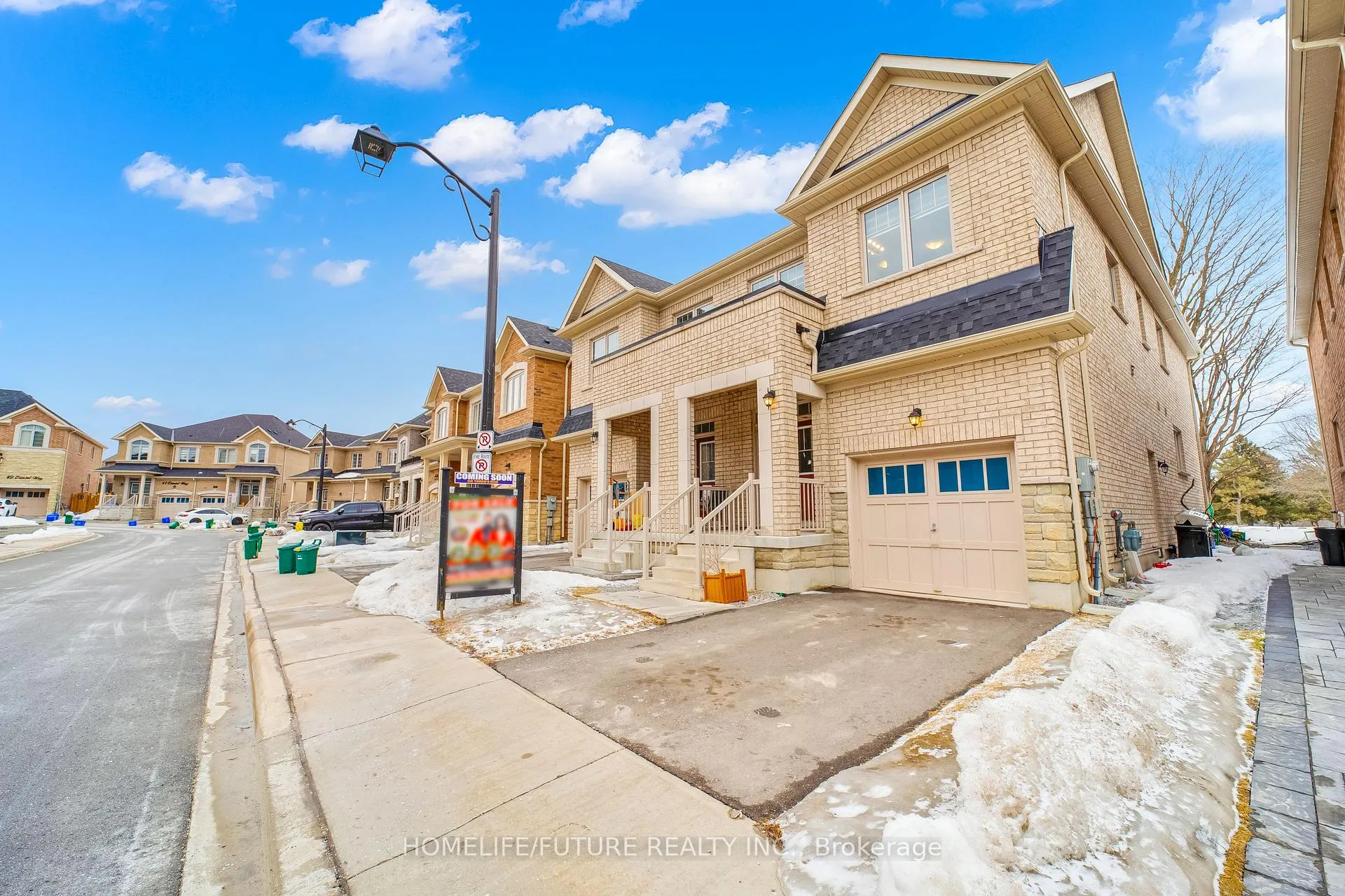 Photo 4 of 29 Erintol Way, Markham, Cedarwood — HOMEH