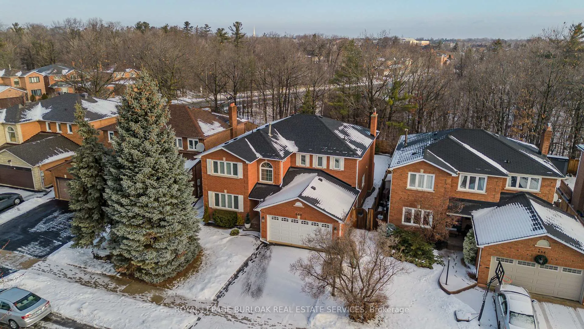 Photo 3 of 460 Hedgerow Lane, Oakville, Wedgewood Creek — HOMEH