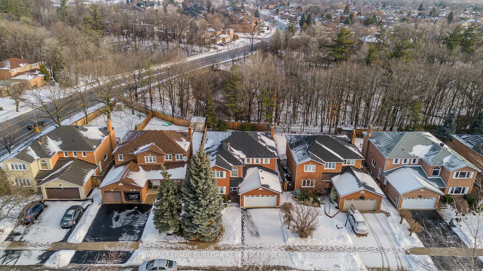 Photo 4 of 460 Hedgerow Lane, Oakville, Wedgewood Creek — HOMEH