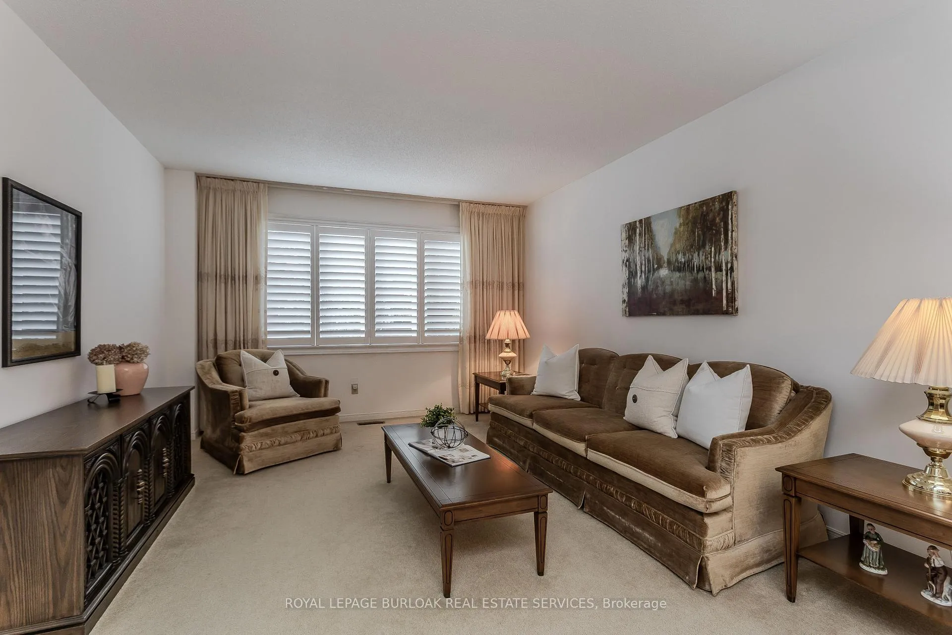 Photo 6 of 460 Hedgerow Lane, Oakville, Wedgewood Creek — HOMEH