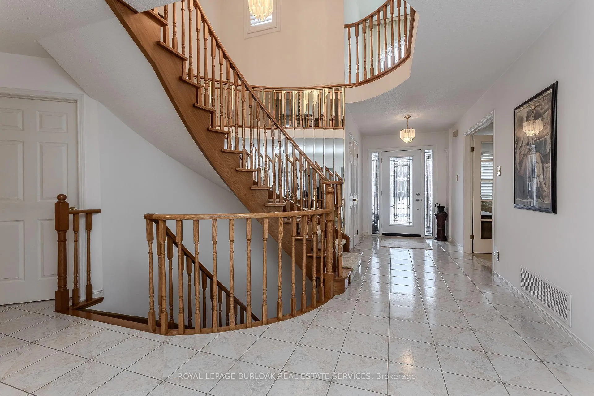 Photo 14 of 460 Hedgerow Lane, Oakville, Wedgewood Creek — HOMEH