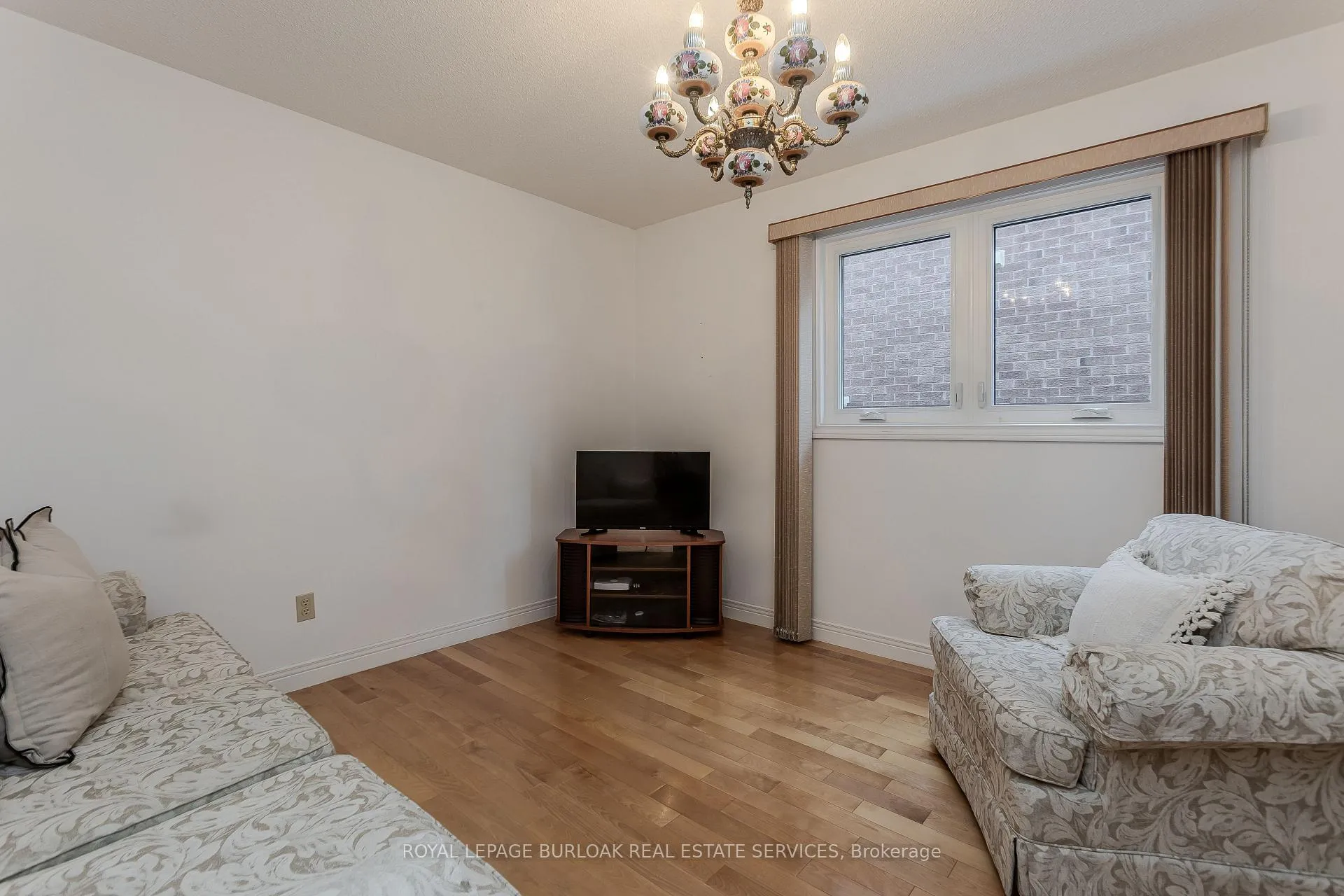Photo 19 of 460 Hedgerow Lane, Oakville, Wedgewood Creek — HOMEH
