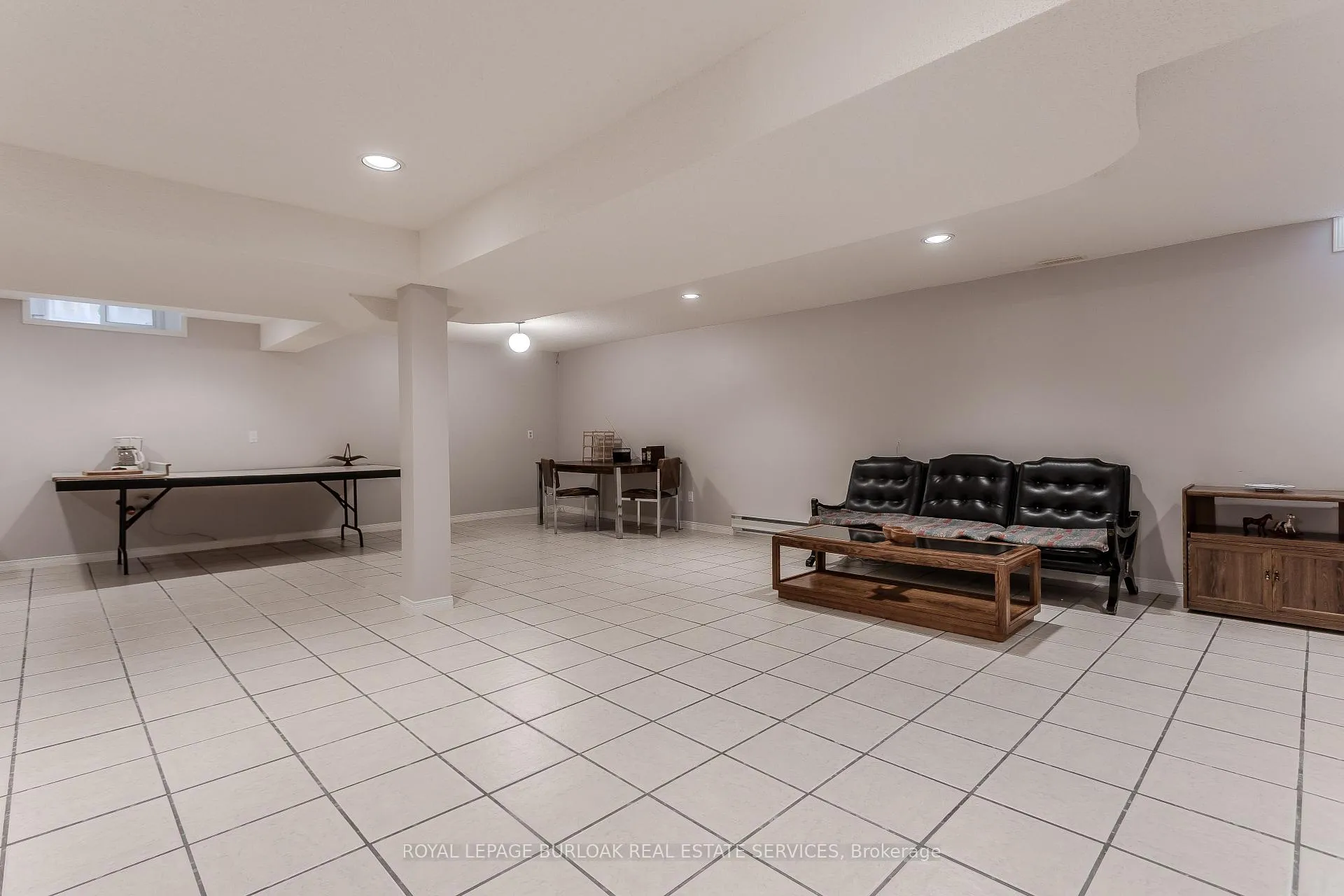 Photo 37 of 460 Hedgerow Lane, Oakville, Wedgewood Creek — HOMEH