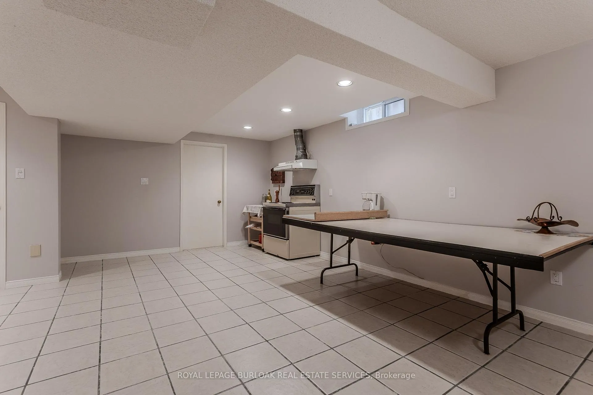 Photo 39 of 460 Hedgerow Lane, Oakville, Wedgewood Creek — HOMEH
