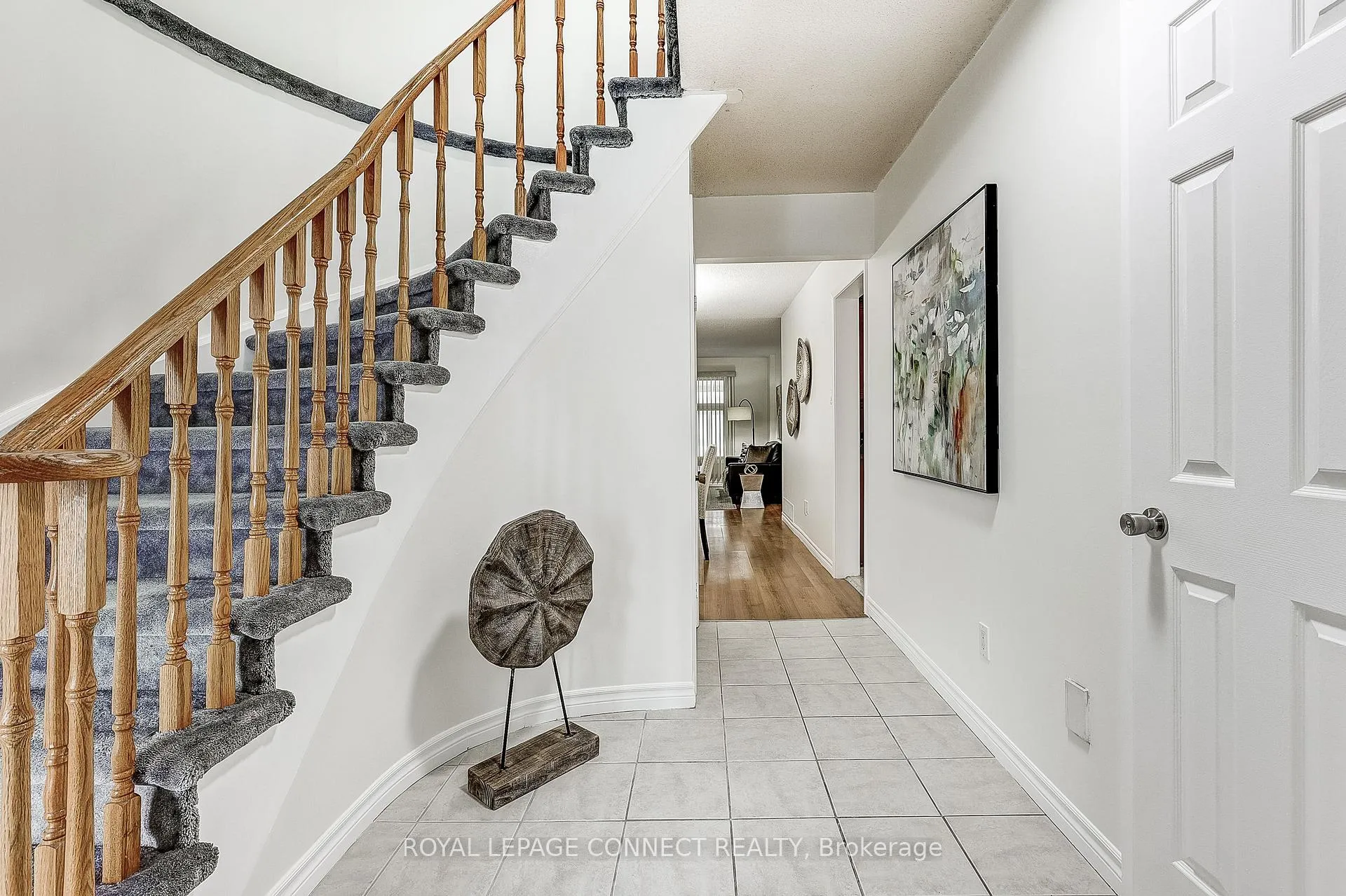 Photo 5 of 44 Goodwood Drive, Markham, Middlefield — HOMEH
