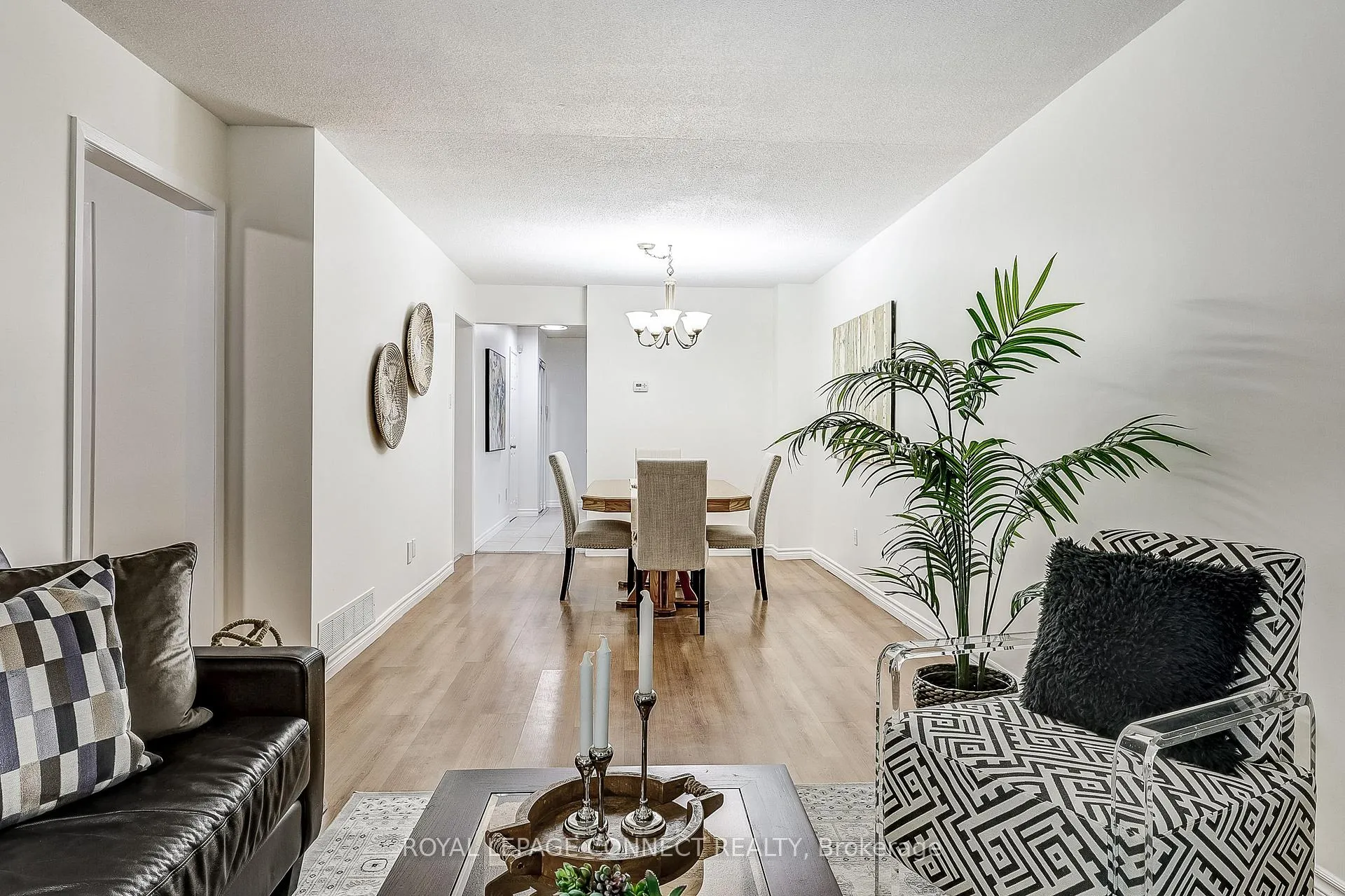 Photo 10 of 44 Goodwood Drive, Markham, Middlefield — HOMEH
