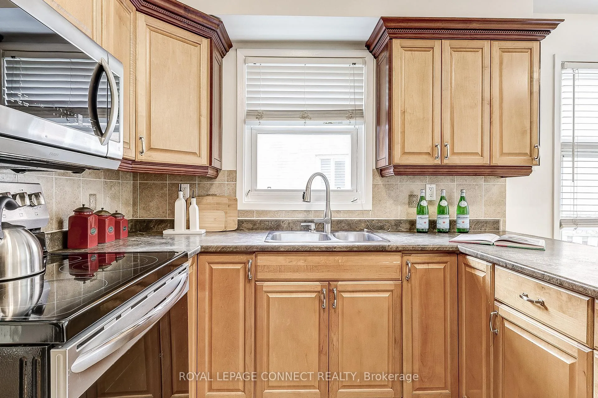 Photo 16 of 44 Goodwood Drive, Markham, Middlefield — HOMEH