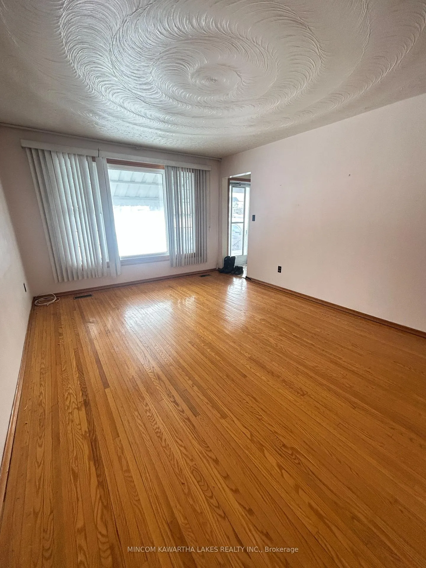 Photo 5 of 707 Otonabee Drive, Peterborough, Ashburnham Ward 4 — HOMEH