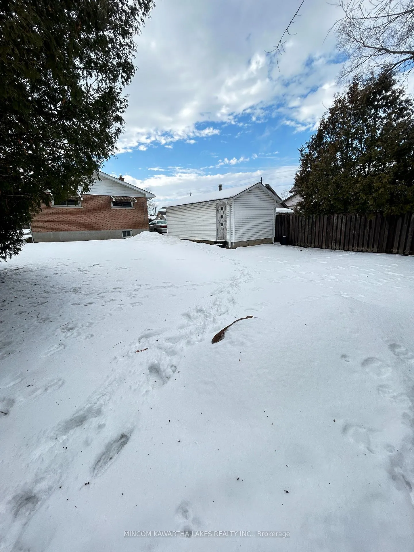 Photo 29 of 707 Otonabee Drive, Peterborough, Ashburnham Ward 4 — HOMEH