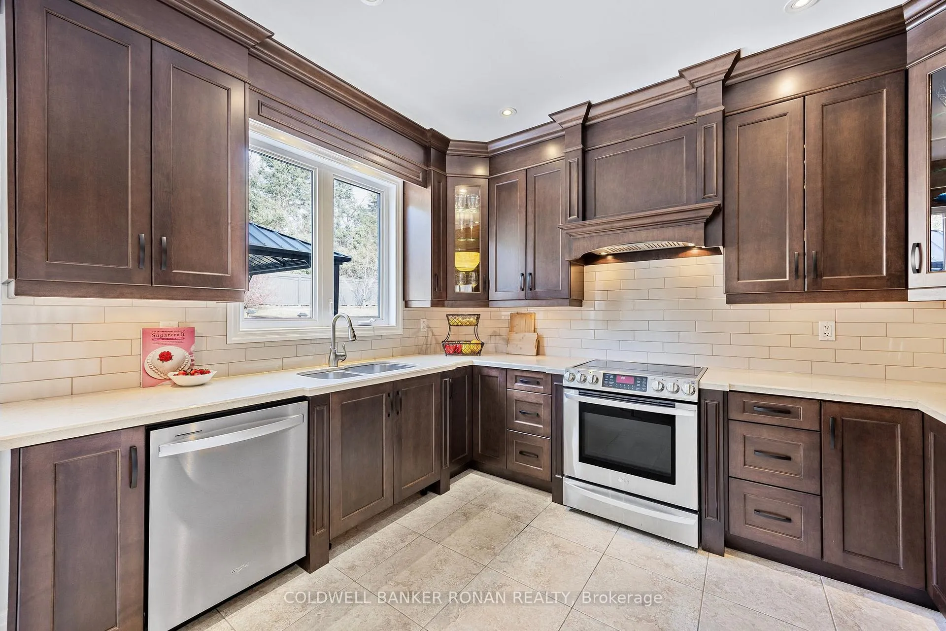 Photo 18 of 21 Mooney Trail, New Tecumseth, Alliston — HOMEH