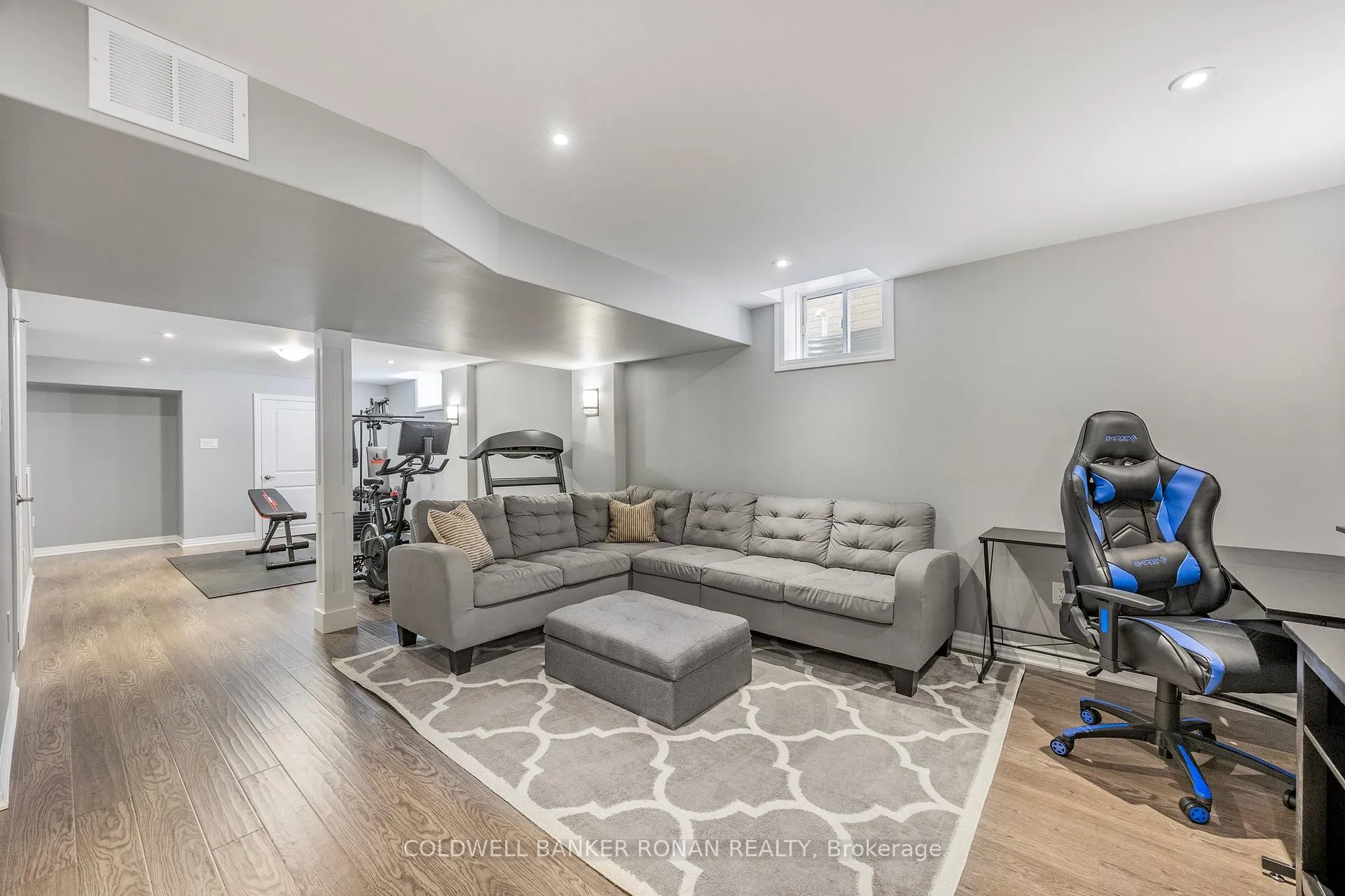 Photo 42 of 21 Mooney Trail, New Tecumseth, Alliston — HOMEH