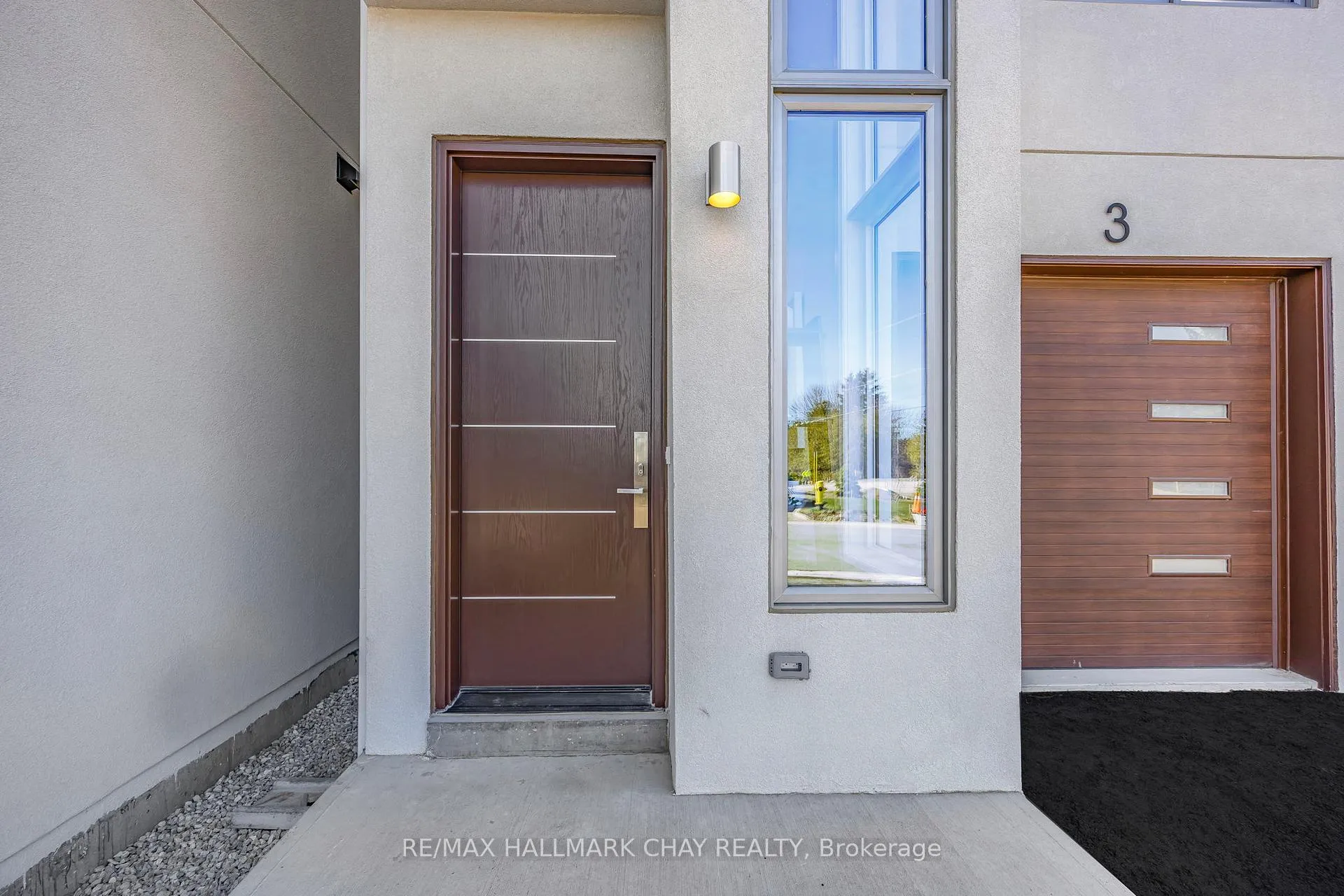 Photo 4 of 3 Waterview Lane, Clarington, Newcastle — HOMEH