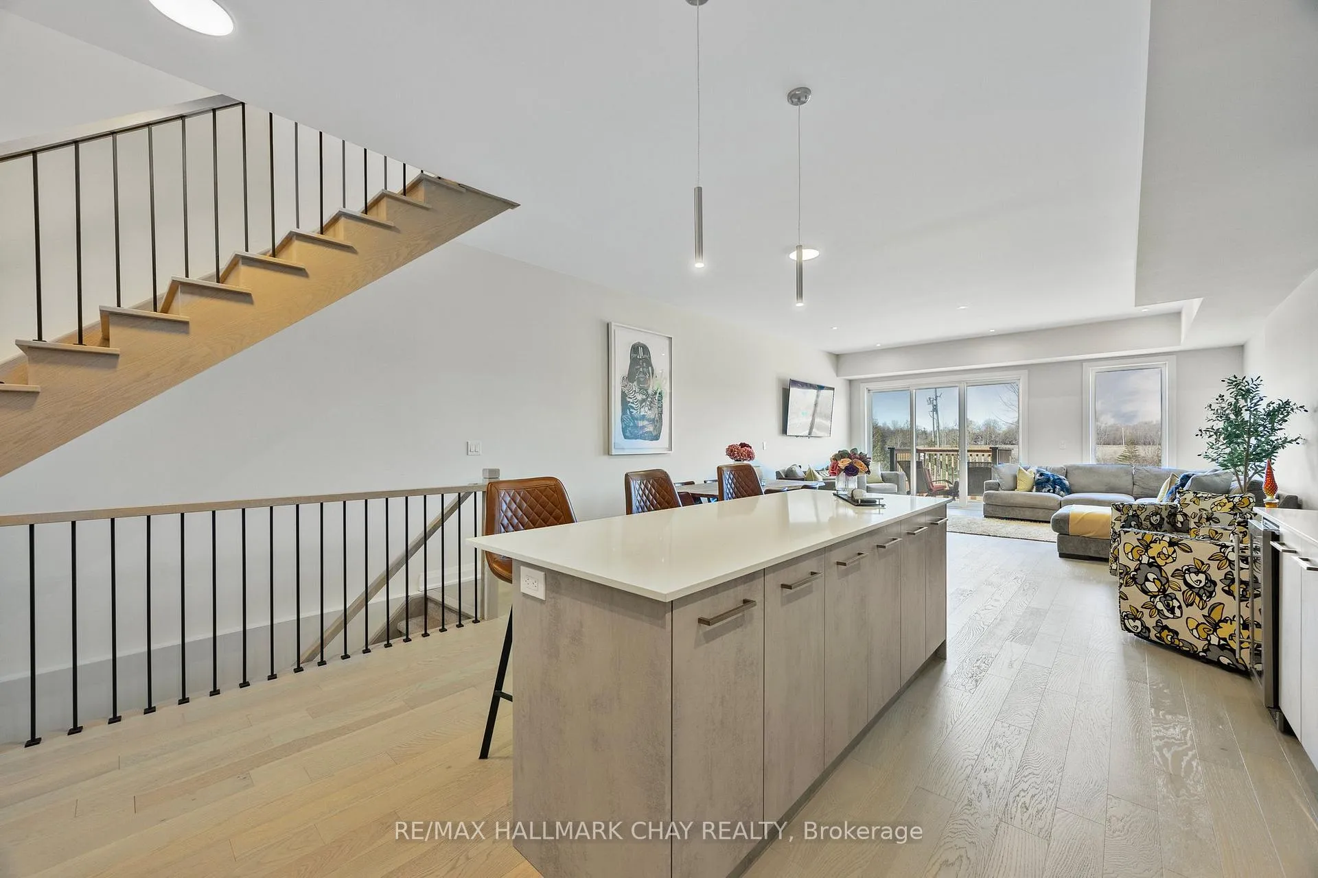 Photo 8 of 3 Waterview Lane, Clarington, Newcastle — HOMEH