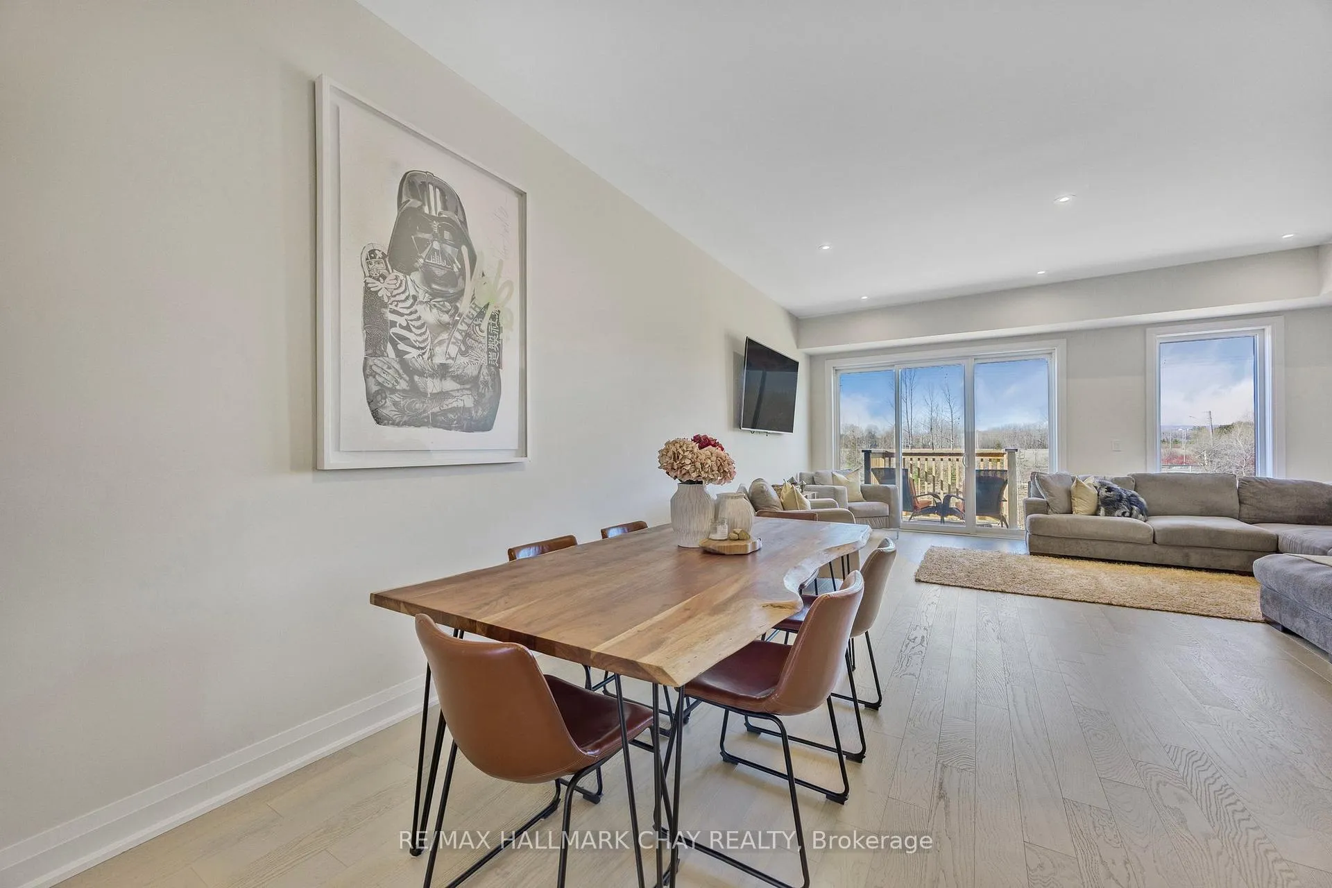 Photo 10 of 3 Waterview Lane, Clarington, Newcastle — HOMEH