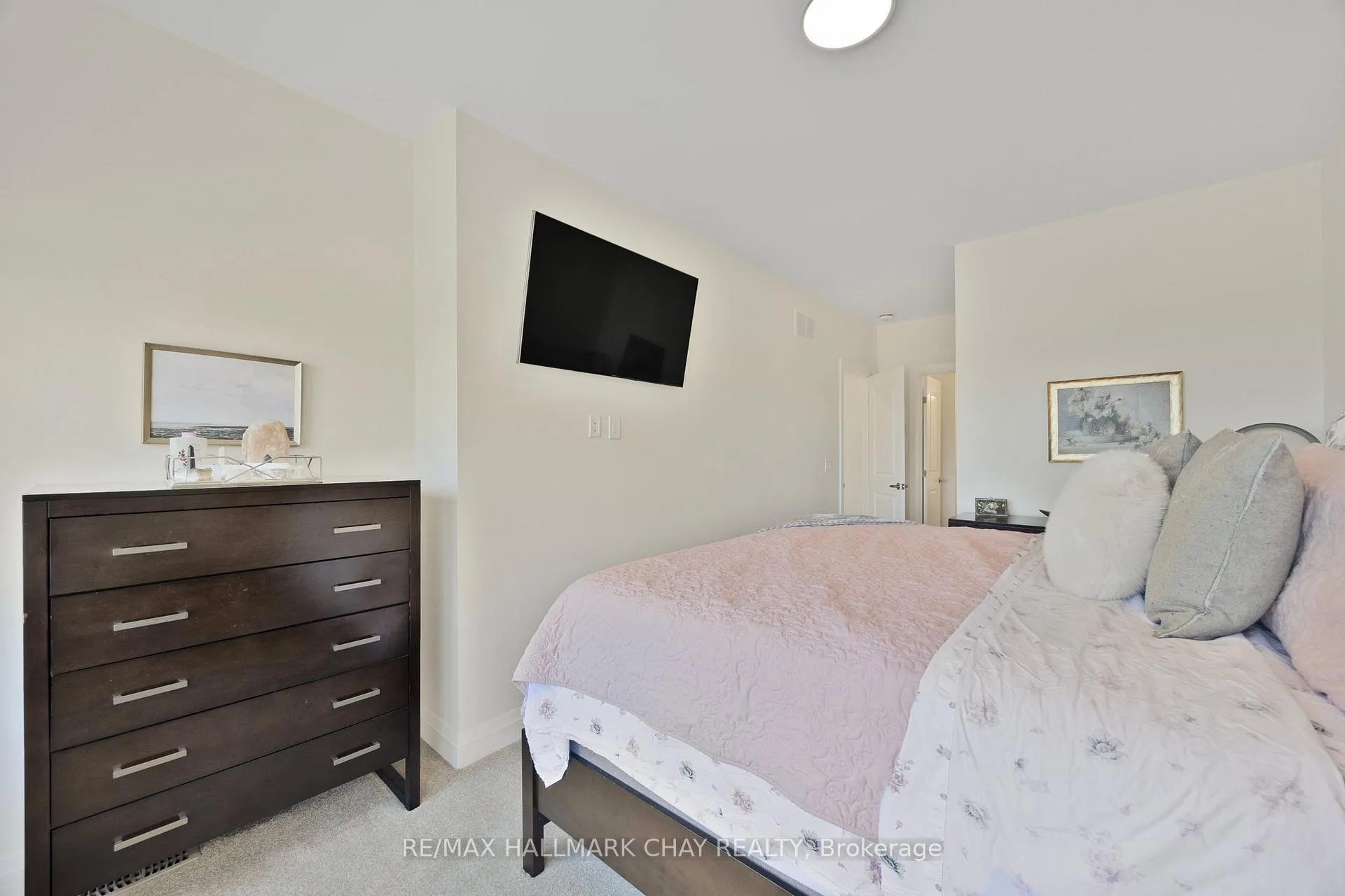 Photo 25 of 3 Waterview Lane, Clarington, Newcastle — HOMEH