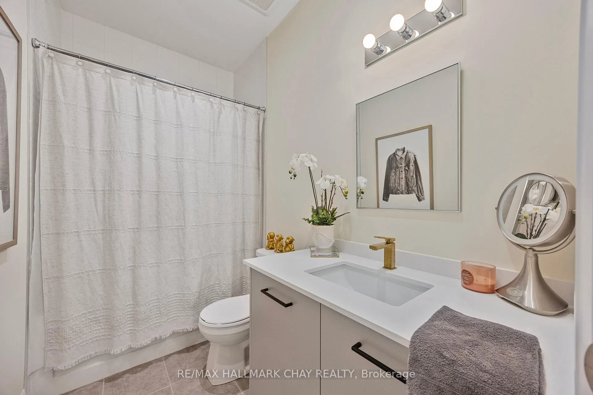 Photo 32 of 3 Waterview Lane, Clarington, Newcastle — HOMEH