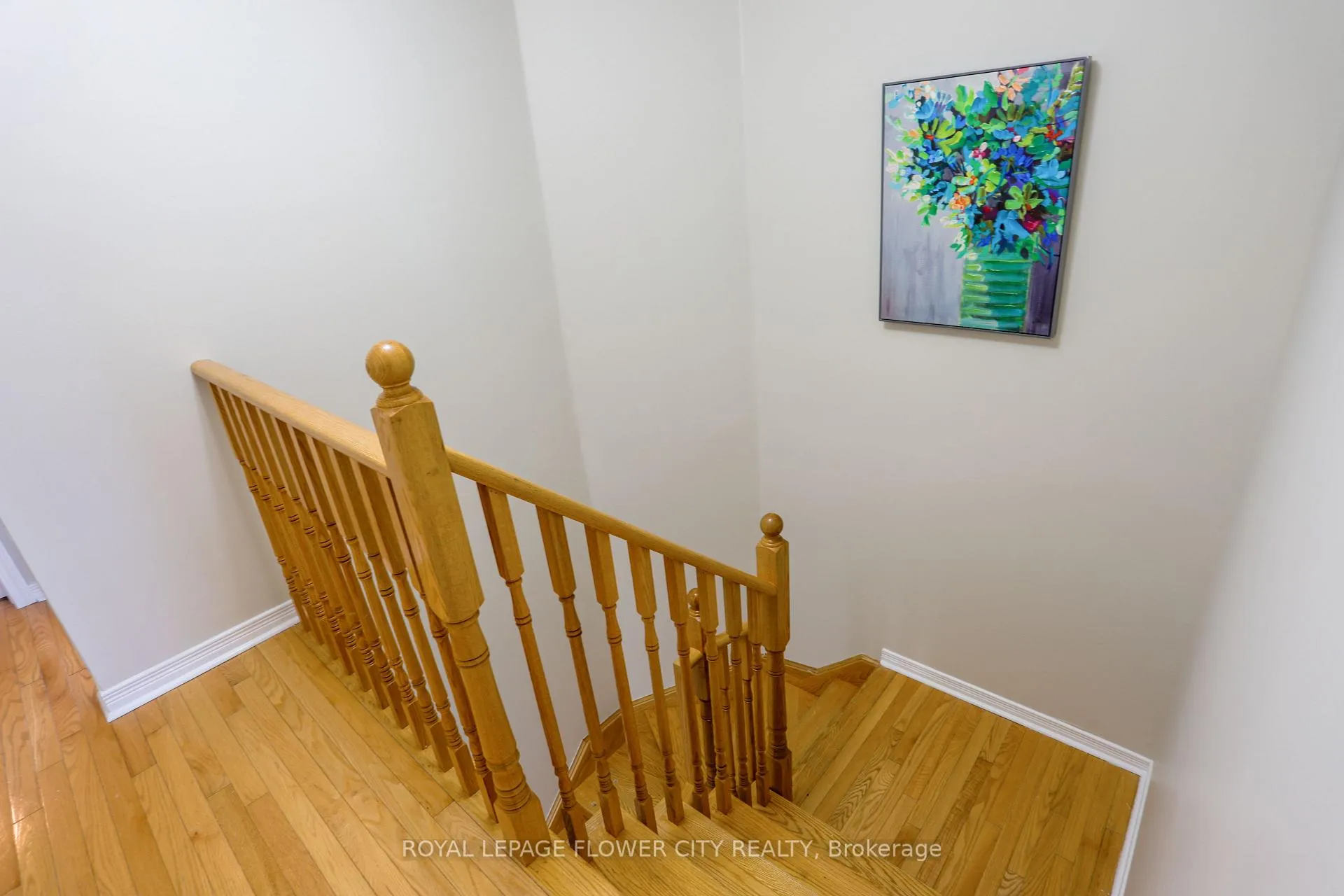 Photo 19 of 95 Winchester Terrace, Barrie, Innis-Shore — HOMEH