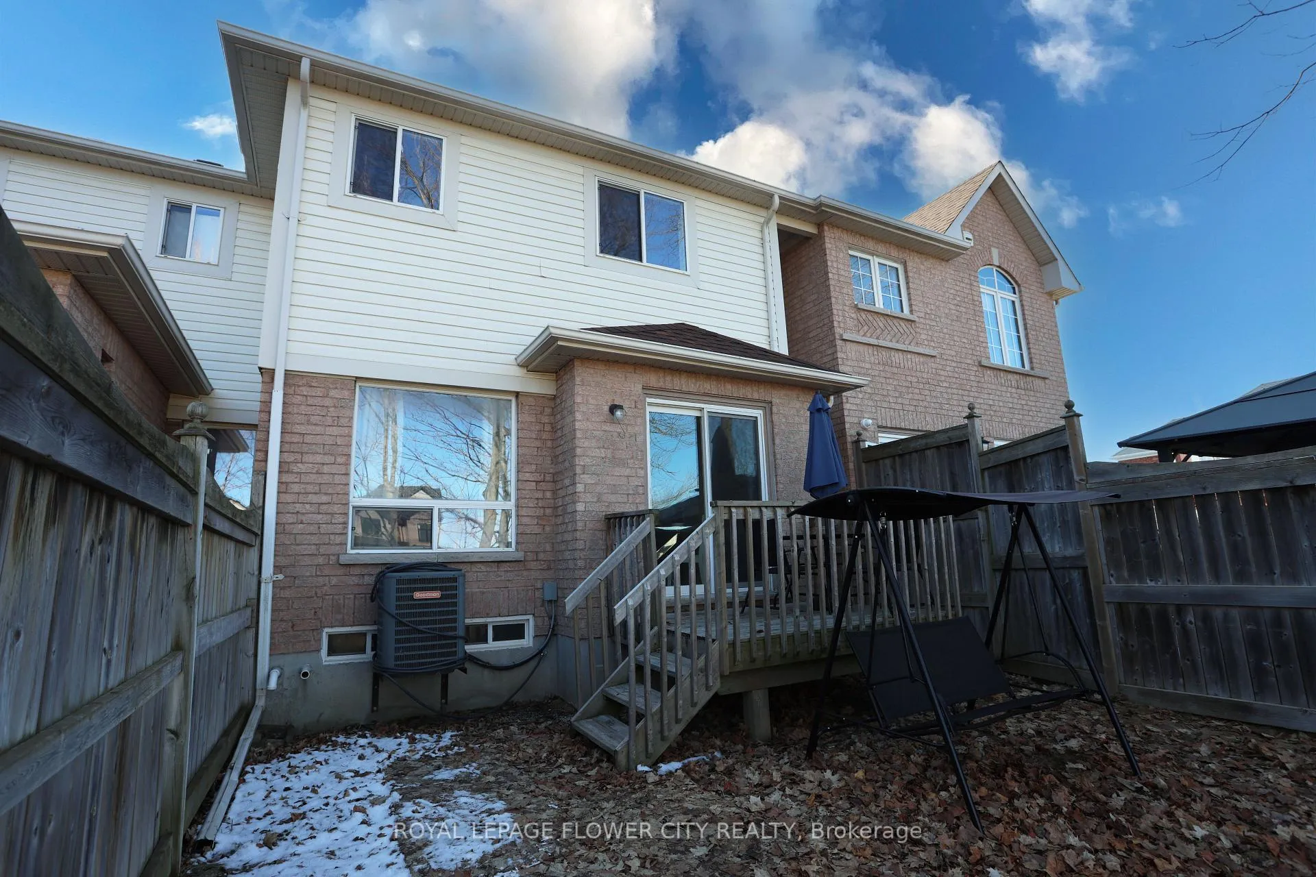 Photo 21 of 95 Winchester Terrace, Barrie, Innis-Shore — HOMEH