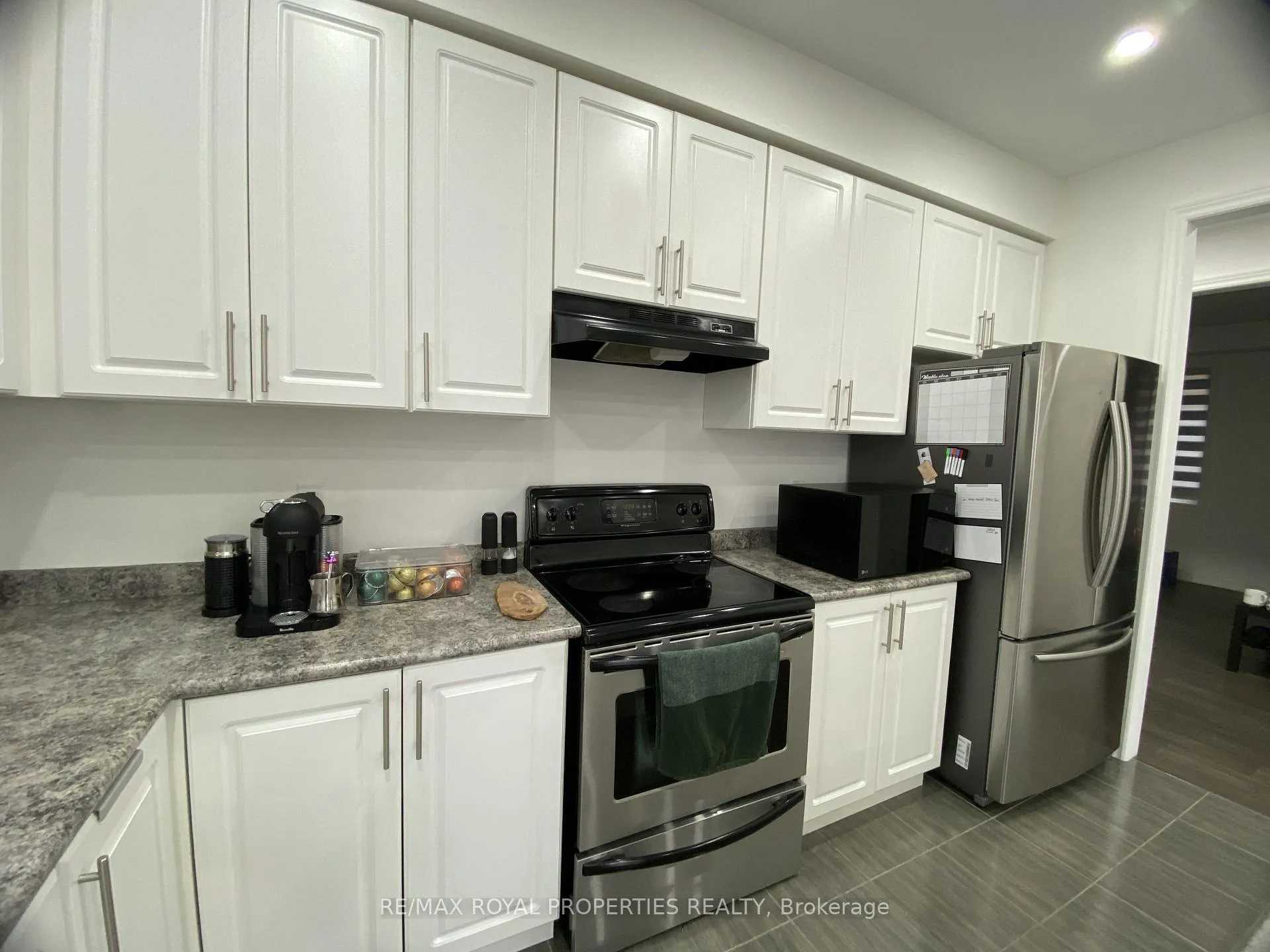 Photo 9 of 83 Whitehand Drive, Clarington, Newcastle — HOMEH