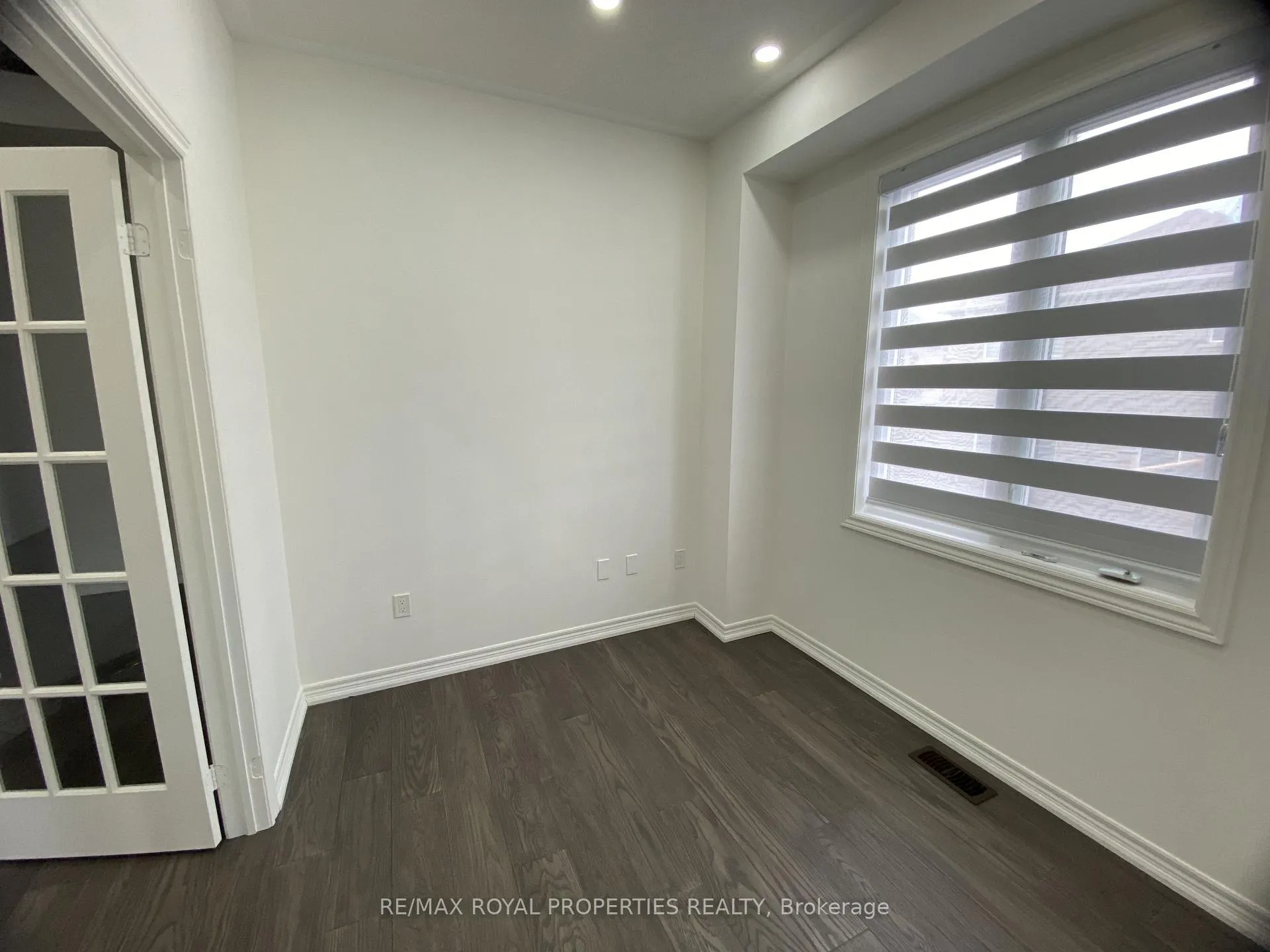Photo 14 of 83 Whitehand Drive, Clarington, Newcastle — HOMEH