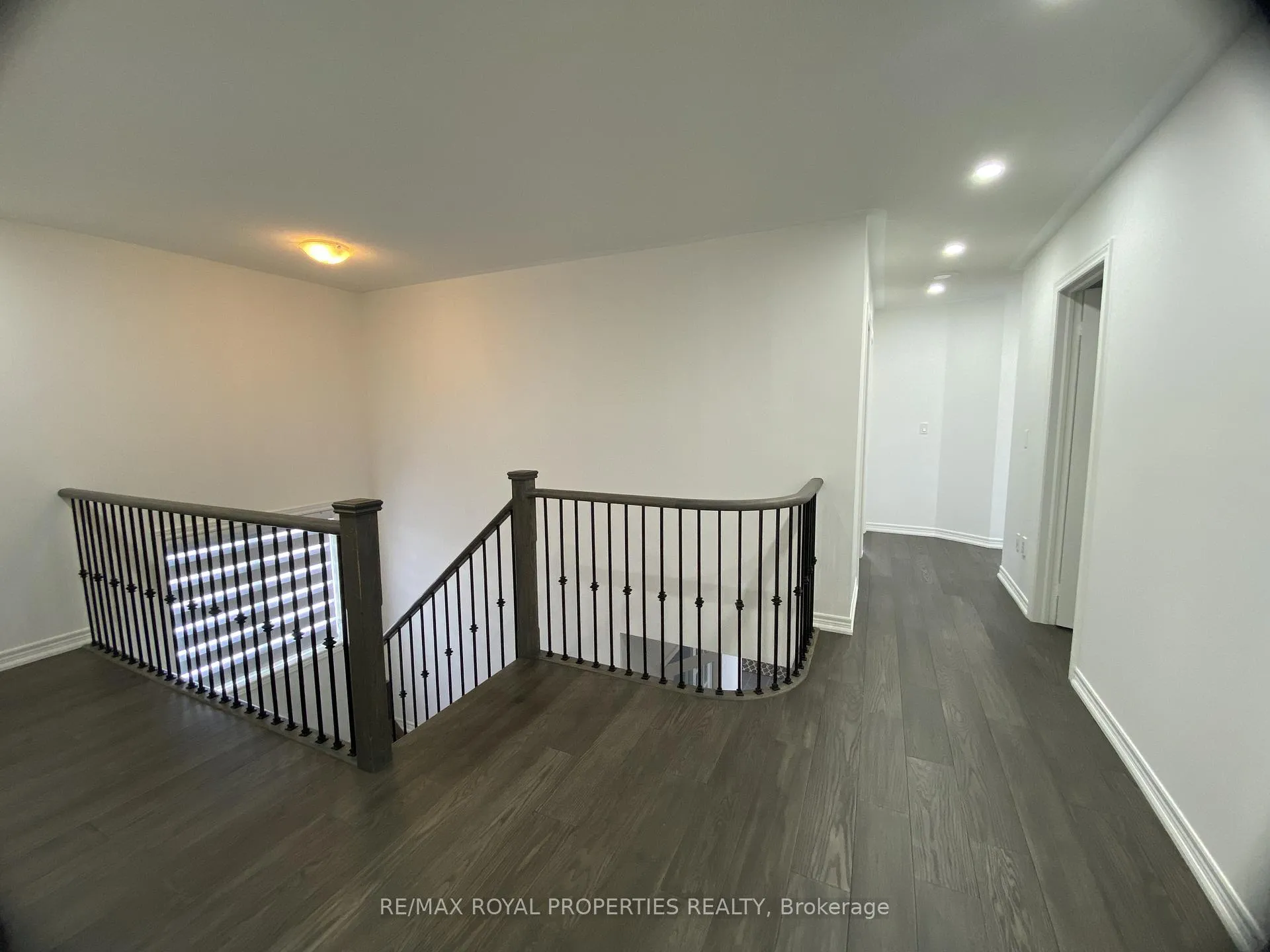 Photo 15 of 83 Whitehand Drive, Clarington, Newcastle — HOMEH