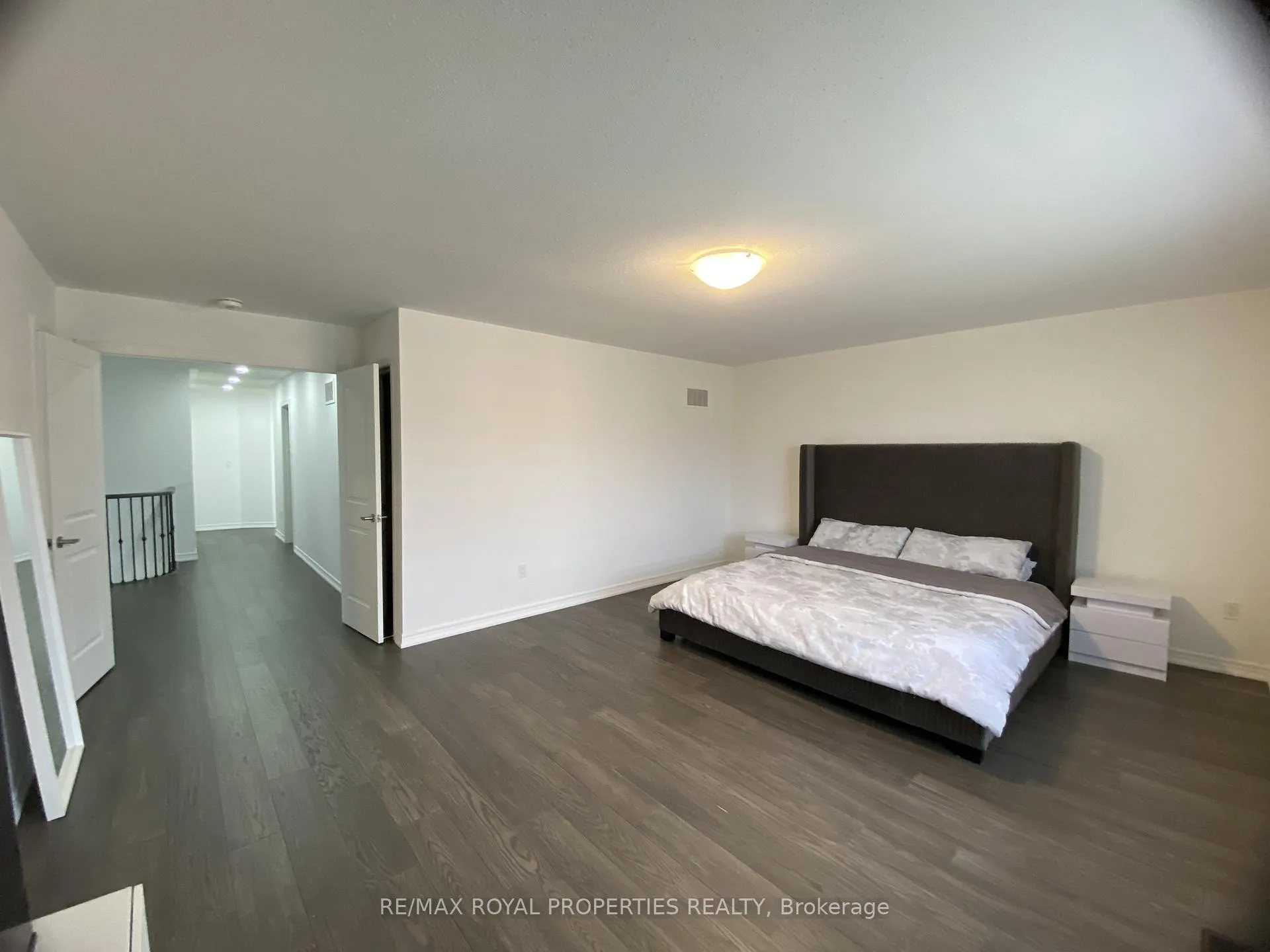 Photo 16 of 83 Whitehand Drive, Clarington, Newcastle — HOMEH