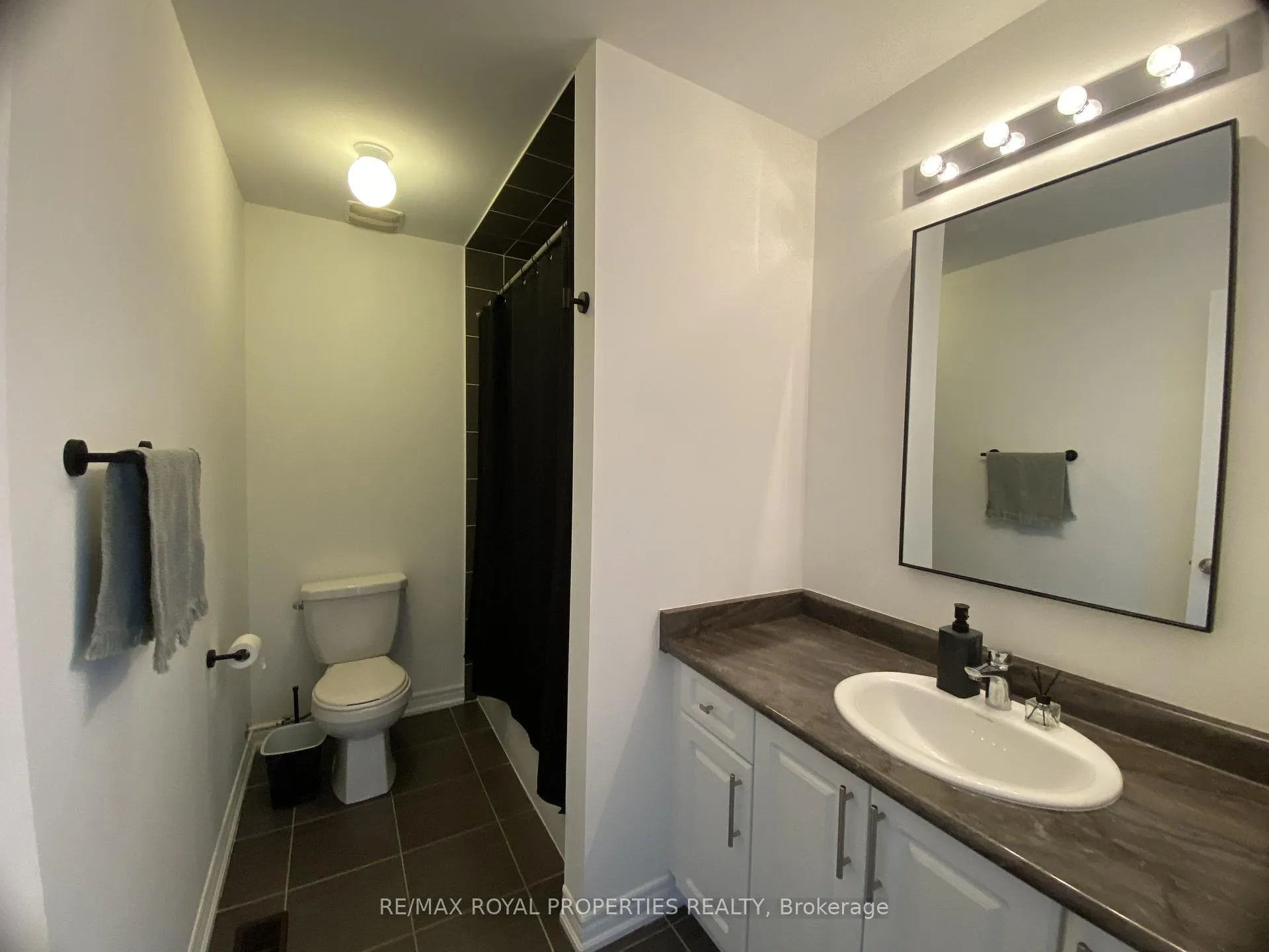Photo 25 of 83 Whitehand Drive, Clarington, Newcastle — HOMEH