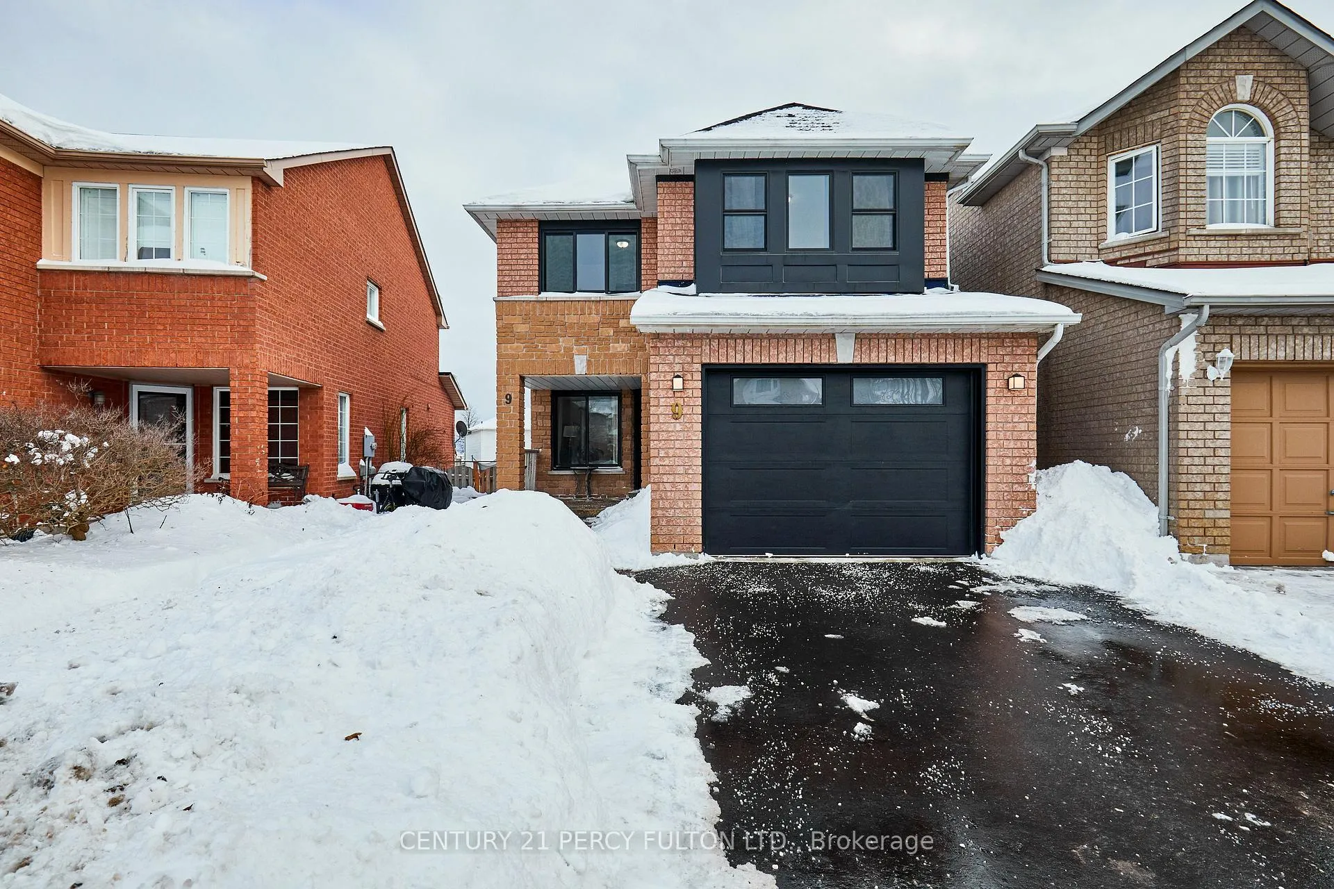 Photo 2 of 9 Brodie Court, Clarington, Bowmanville — HOMEH