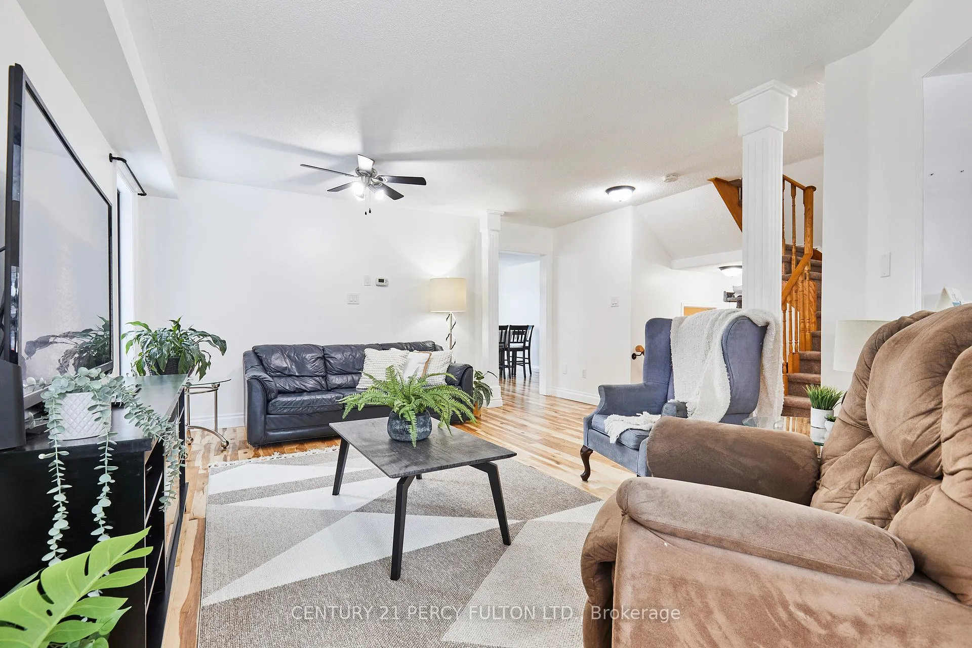 Photo 5 of 9 Brodie Court, Clarington, Bowmanville — HOMEH