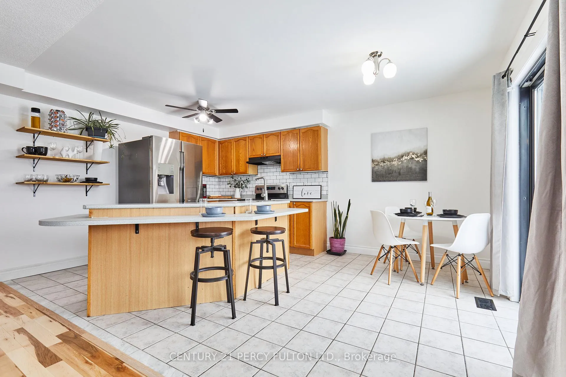 Photo 7 of 9 Brodie Court, Clarington, Bowmanville — HOMEH