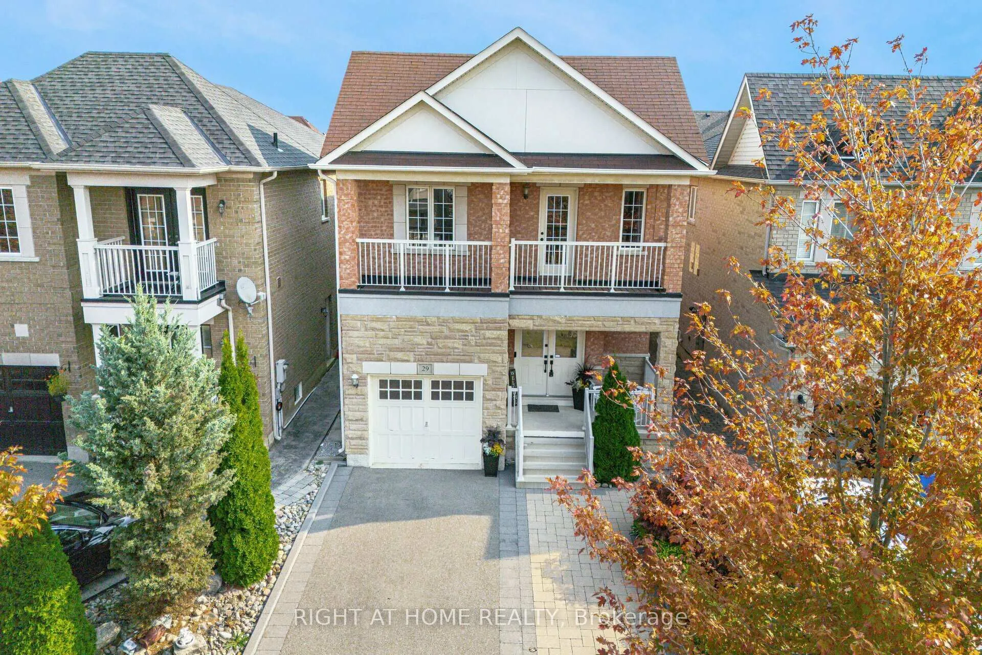 Photo 5 of 29 Boticelli Way, Vaughan, Vellore Village — HOMEH